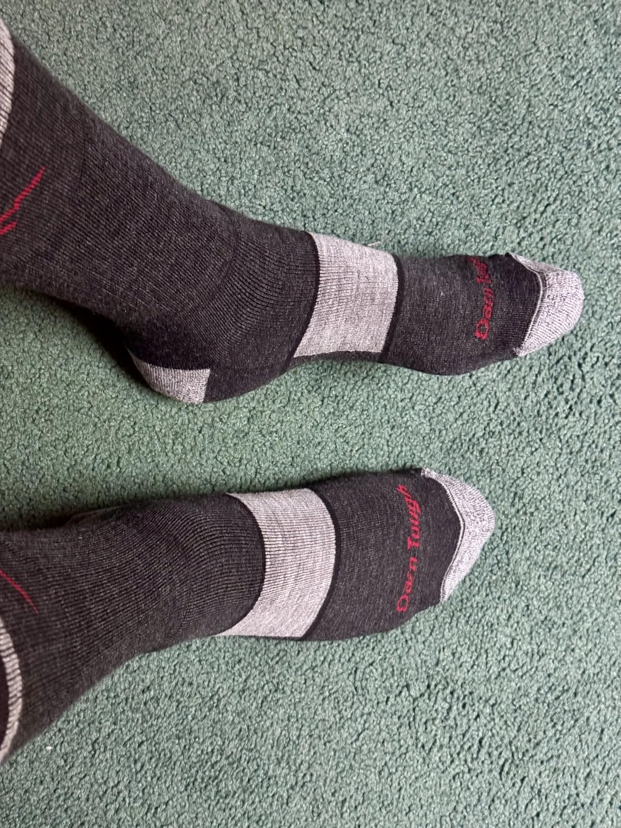 Darn Tough Men's Hiker Boot Midweight Full Cushion Socks (1405) customer photo 1