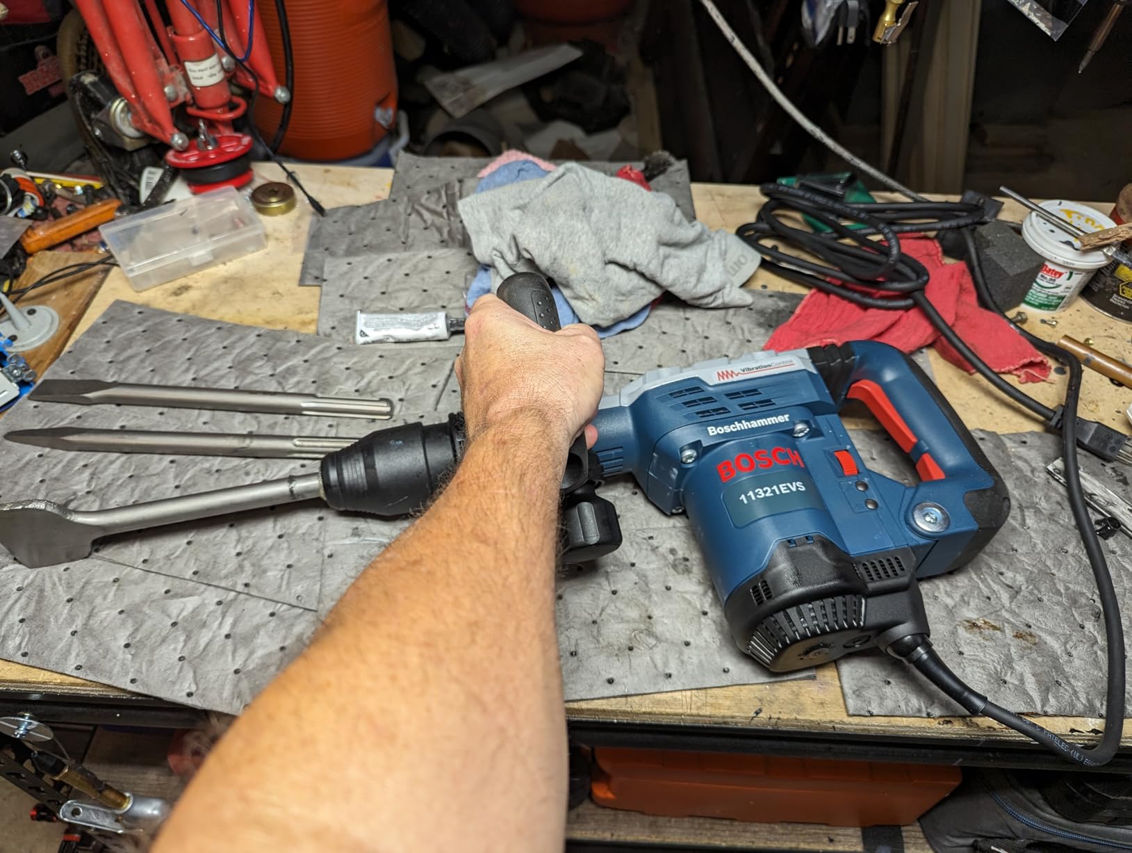 Bosch SDS-Max Demolition Hammer 11321EVS 13 Amp 120V Drill customer photo 1