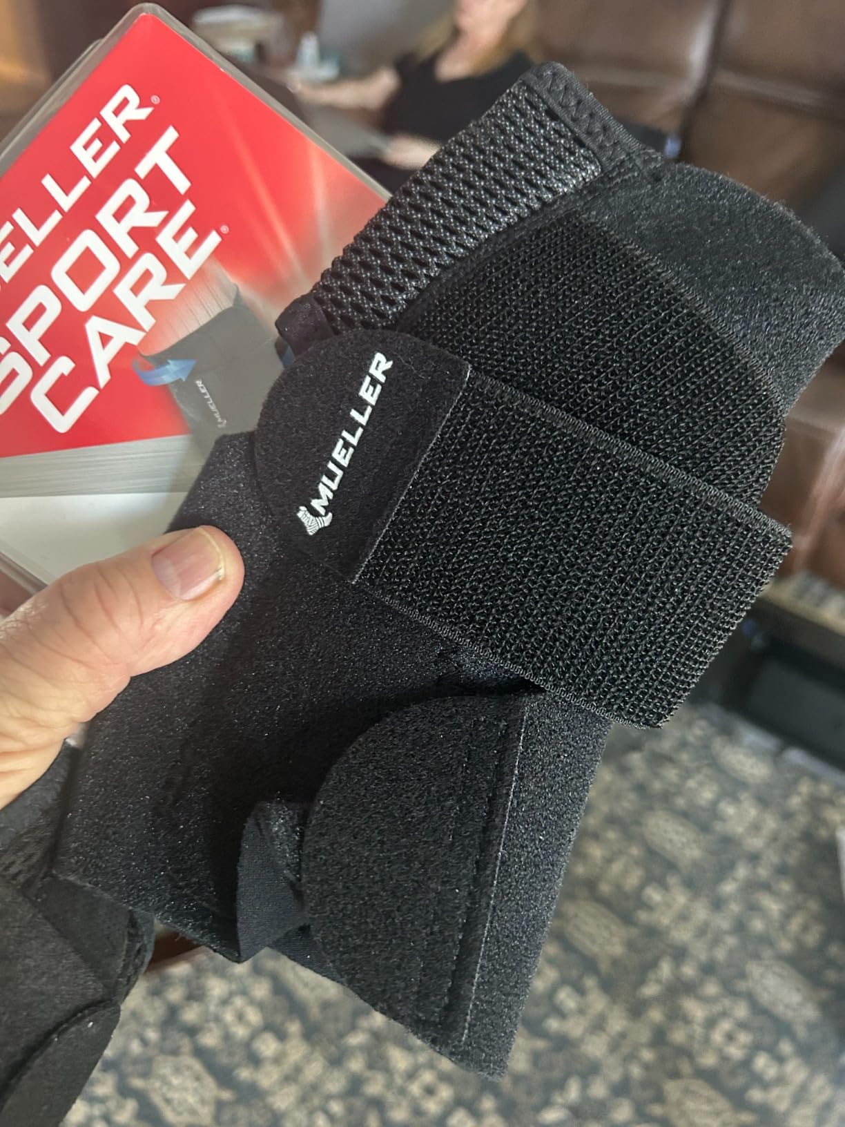 MUELLER Sports Medicine Adjustable Ankle Brace for Men and Women, Ankle Stabilizer for Compression and Pain Relief Support, Ideal for Sprains, Strains, Arthritis, Black, One Size customer photo 2