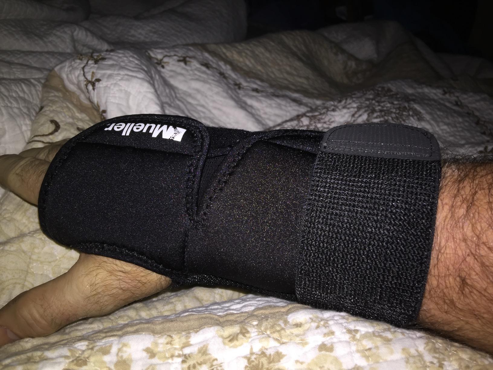 Mueller Sports Medicine Adjustable Night Support Wrist Brace, For Sleeping, Arm Compression worn Left or Right For Men and Women, One Size Fits Most customer photo 2