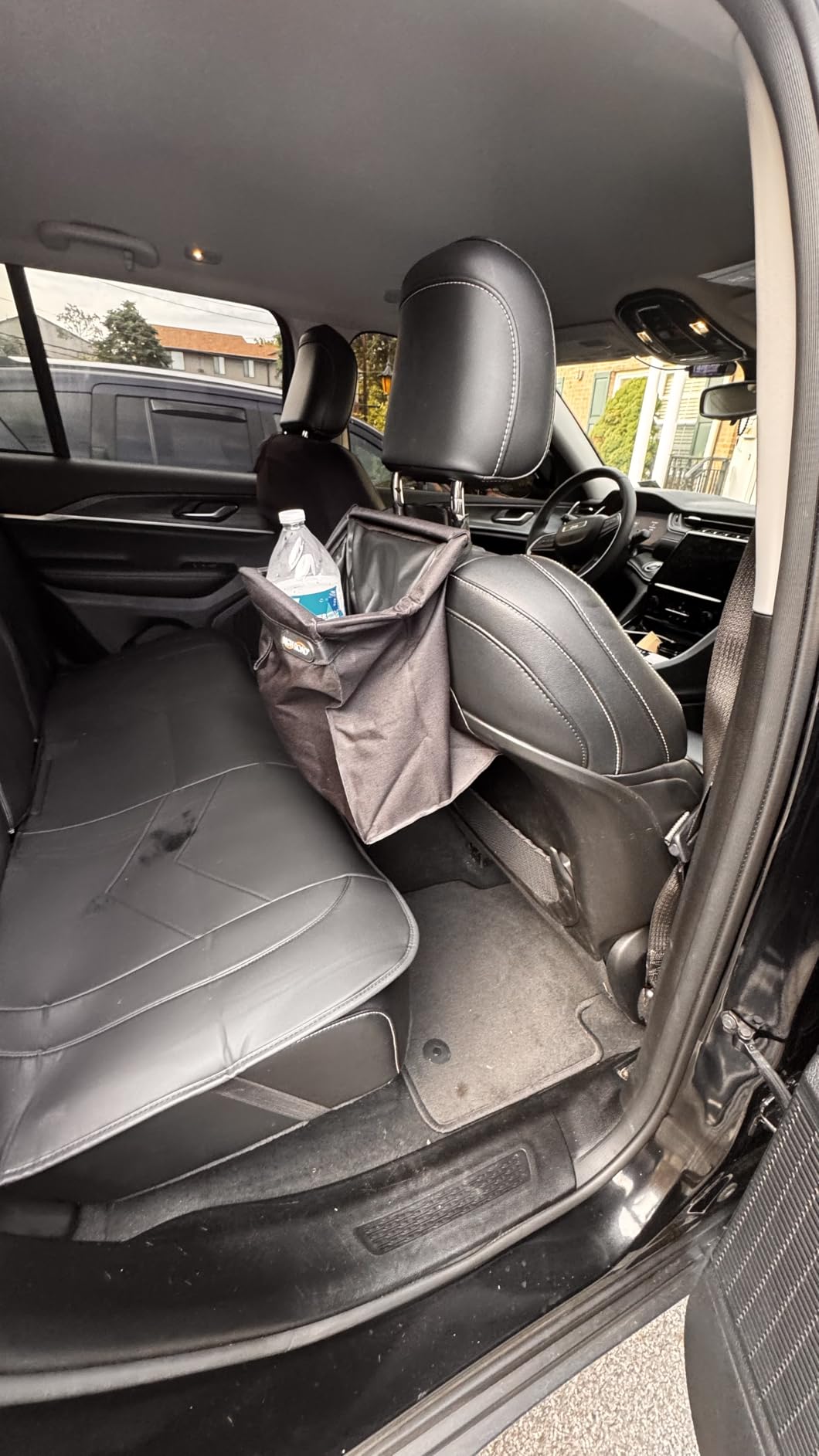 High Road TrashStash Hanging Car Garbage Bag with Push-Close Lid and Waterproof Bin for Car, SUV and Truck Seat Backs - Holds 3 Gallons of Car Trash (Black) customer photo 1