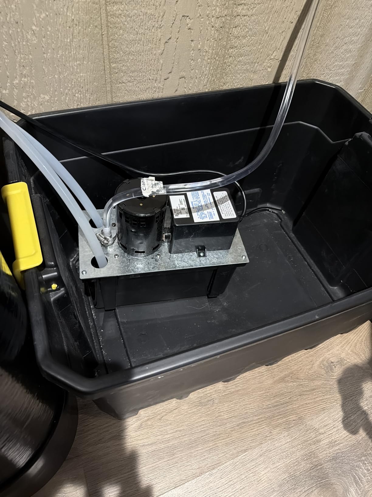 Little Giant VCL-24ULS, 115V, 270 GPH, Condensate Removal Pump | 6' cord w/ plug, 1/18 HP, 24' shutoff, Automatic, Safety switch, 1 gallon large capacity tank, 553201 customer photo 2