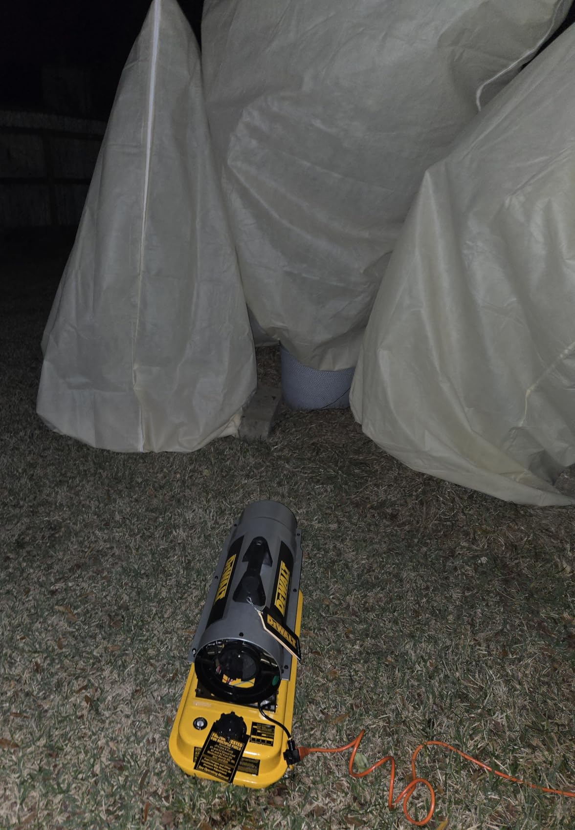 DEWALT 80000 Btu/h 2000 sq ft Forced Air Kerosene Portable Heater customer photo 2
