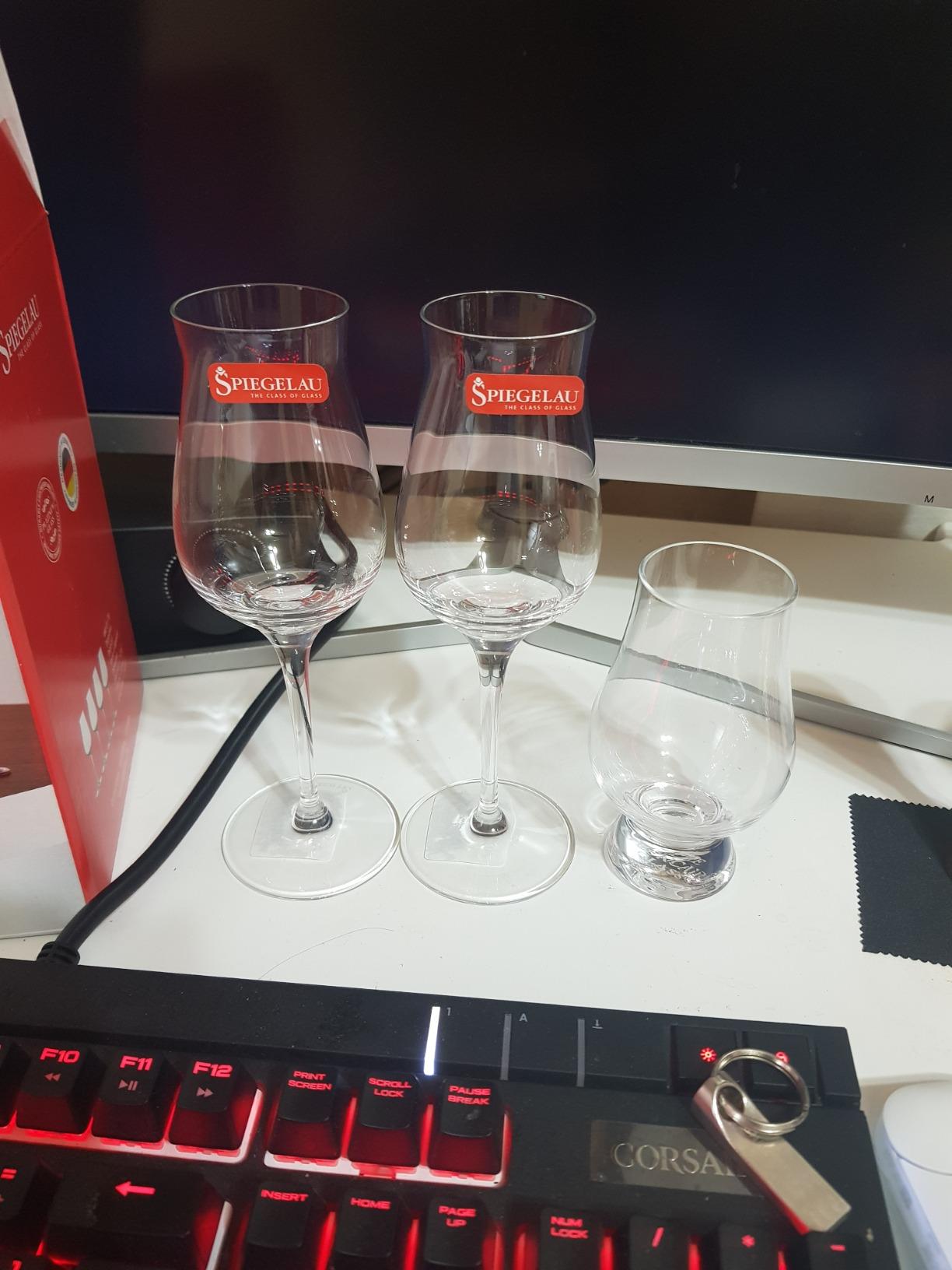 4 Piece Authentis Digestive Wine Glasses, Clear customer photo 1