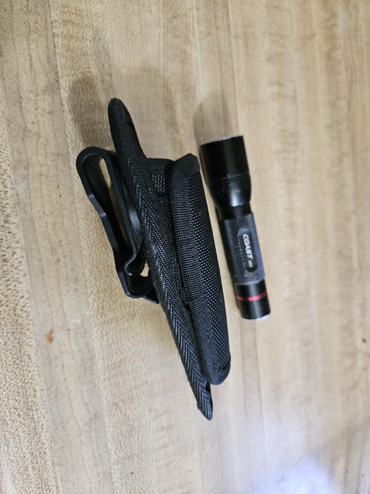 COAST HX5 410 Lumen LED Flashlight, Pure Beam Focusing, Slide Focus, Pocket Clip, Weatherproof, Pocket Sized, Black customer photo 2