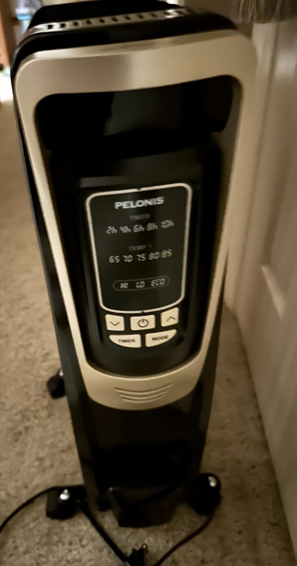 PELONIS Radiator Heater for indoor use Large Room with Remote, Thermostat & LED Display, Quiet Oil Filled Heater with 5 Temperature Settings, Overheat & Tip-Over Protection, Silver customer photo 1