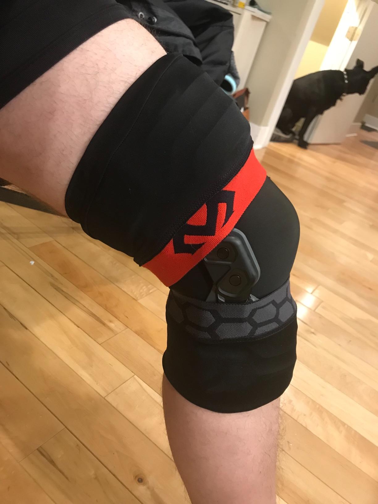 McDavid Knee Brace, Heavy Duty Hinged Knee Braces for Knee Pain, Instabilities, Ligament, ACL, MCL, PCL, Meniscus Injury, Pain Relief, Recovery, Preventive Hyperextension, Left or Right Side customer photo 2