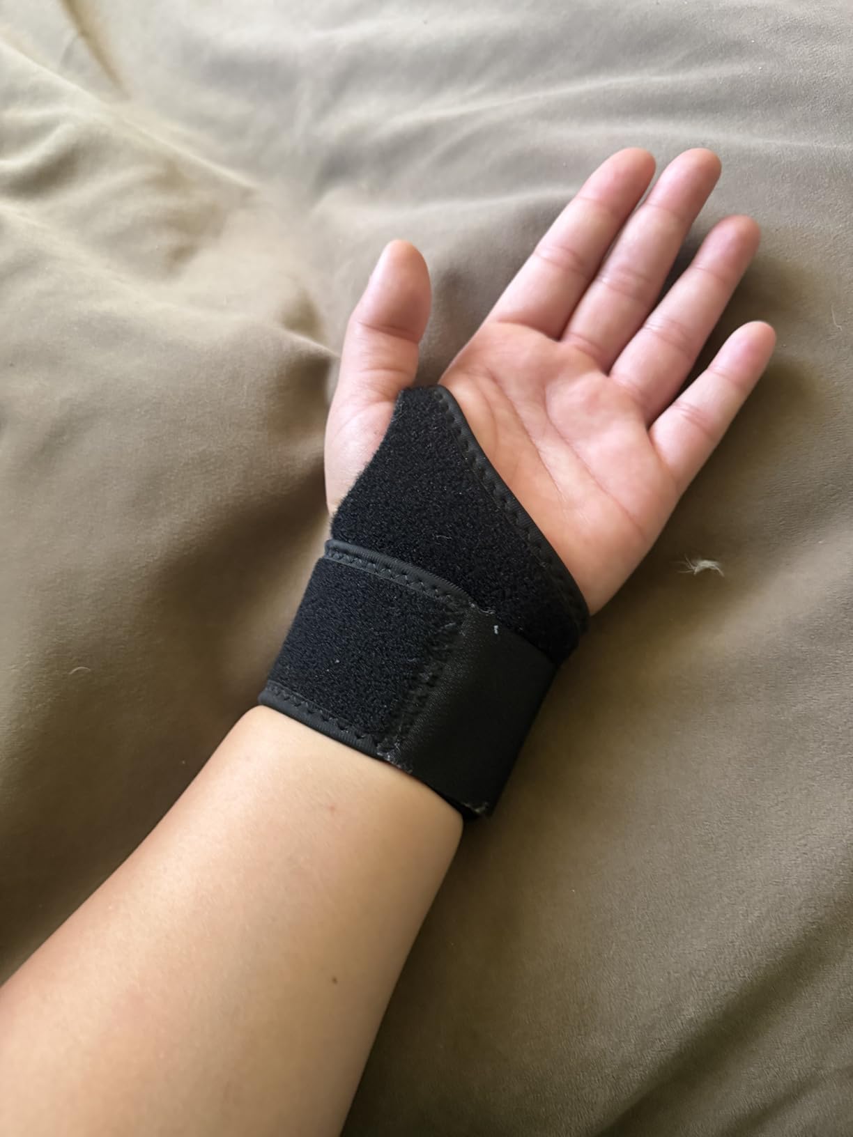 Doctor Developed Wrist Brace, Wrist Wraps for Carpal Tunnel Arthritis, Tendonitis, Hand Support, Ideal for Fitness, Weightlifting - Handbook Included customer photo 2