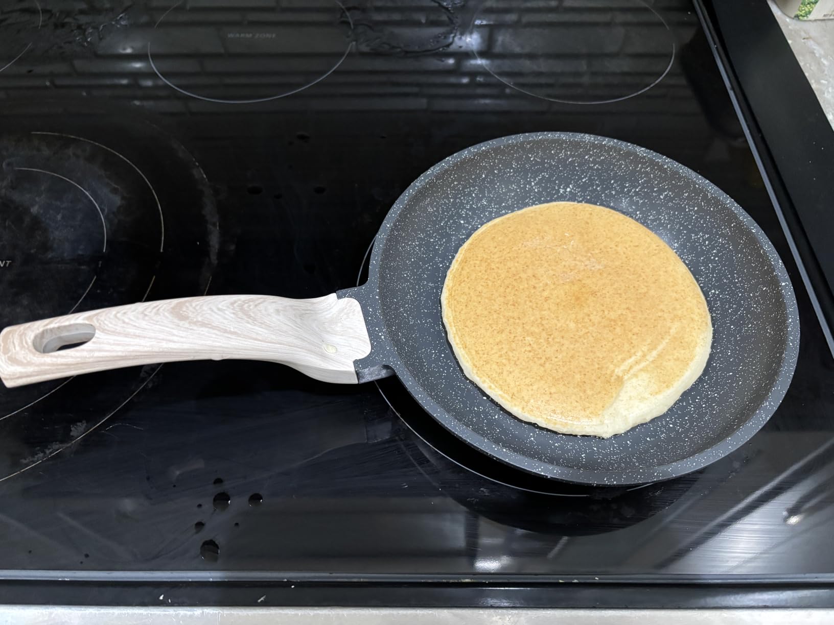 CAROTE Nonstick Frying Pan Skillet, Non Stick Granite Fry Pan Egg Pan Omelet Pans, Stone Cookware Chef's Pan, PFOA Free, Induction Compatible (Classic Granite, 8-Inch) customer photo 1