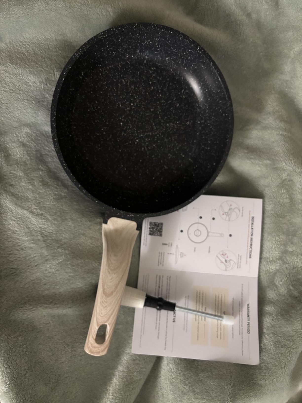 CAROTE Nonstick Frying Pan Skillet, Non Stick Granite Fry Pan Egg Pan Omelet Pans, Stone Cookware Chef's Pan, PFOA Free, Induction Compatible (Classic Granite, 8-Inch) customer photo 2