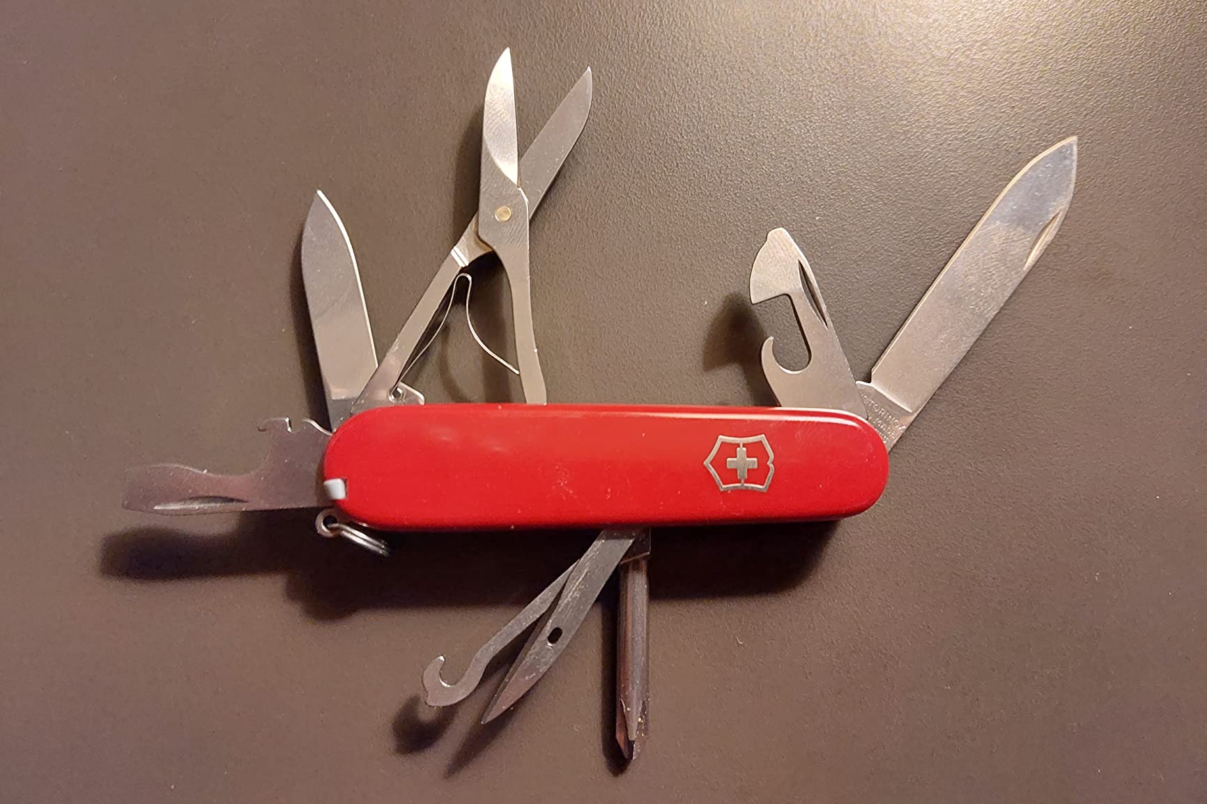 Victorinox Swiss Army Super Tinker Pocket Tool - Red customer photo 2