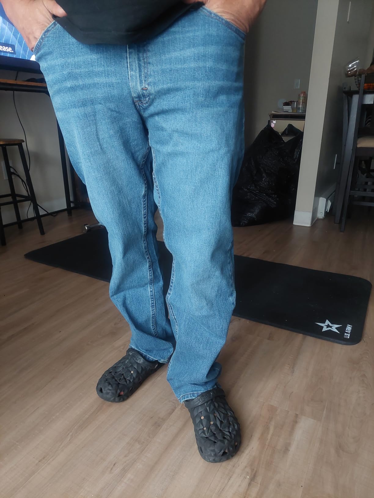 Wrangler Authentics Men's Regular Fit Comfort Flex Waist Jean customer photo 2