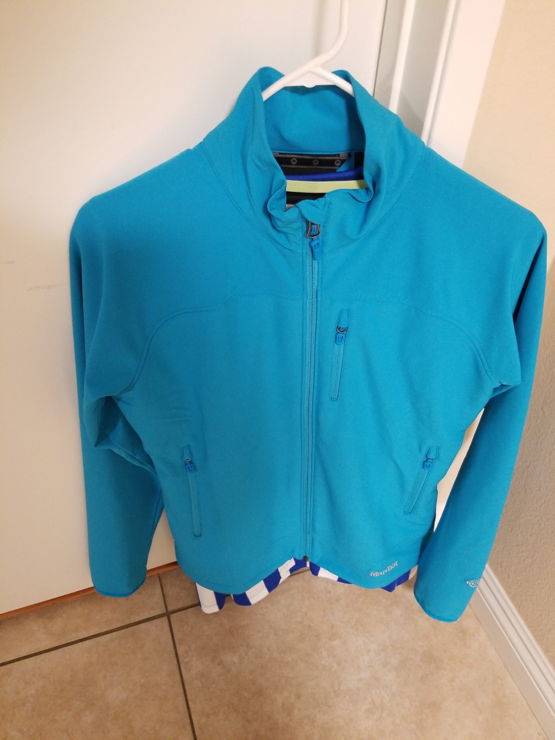 Women's Women's Tempo Jacket - Breathable, Water-Resistant Softshell customer photo 2