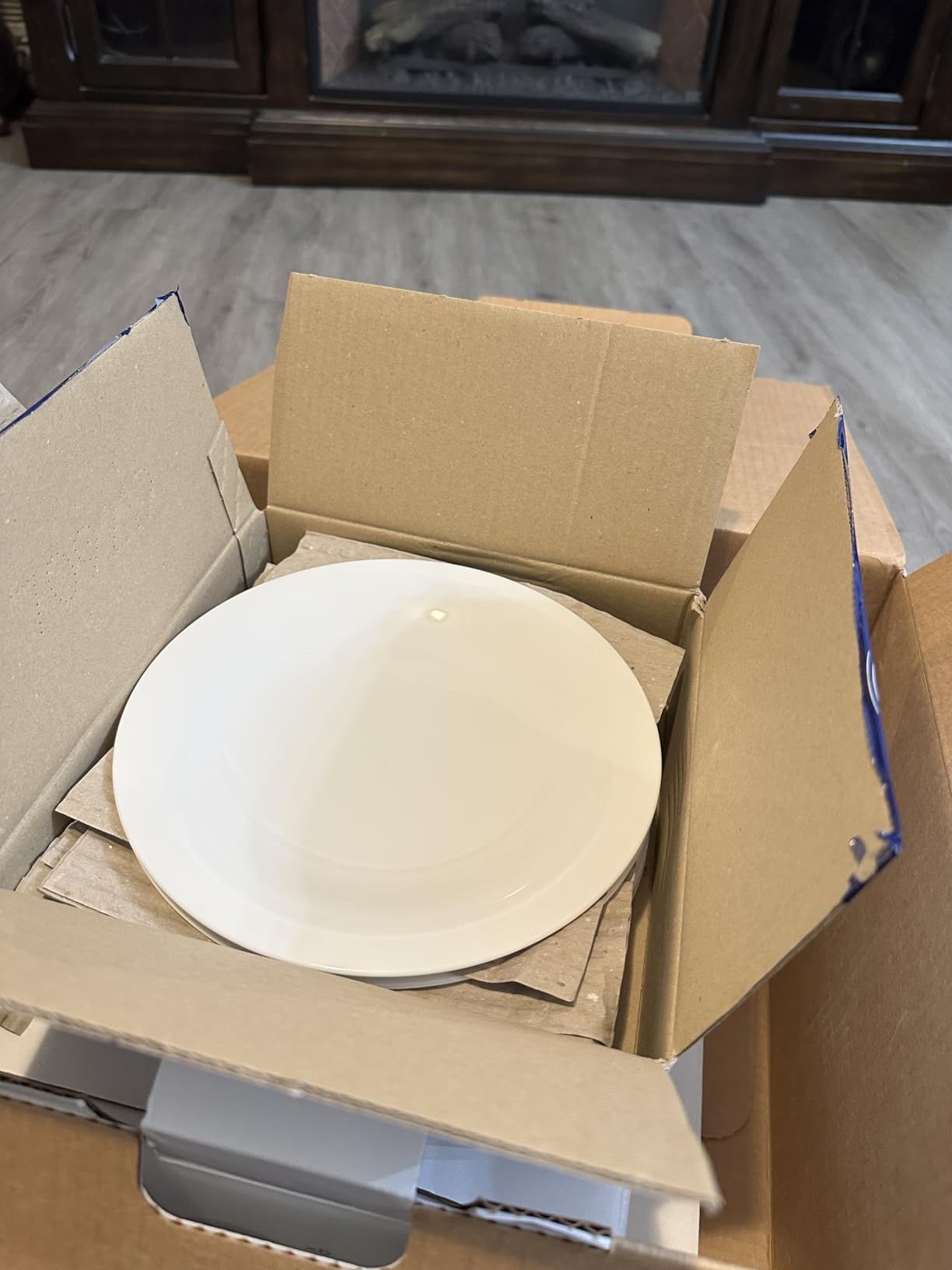 Villeroy & Boch New Cottage Basic 18 Piece Dinnerware Set, White | Porcelain dinnerware set with a soft organic form, dishwasher and microwave safe, stacks easily for catering customer photo 1