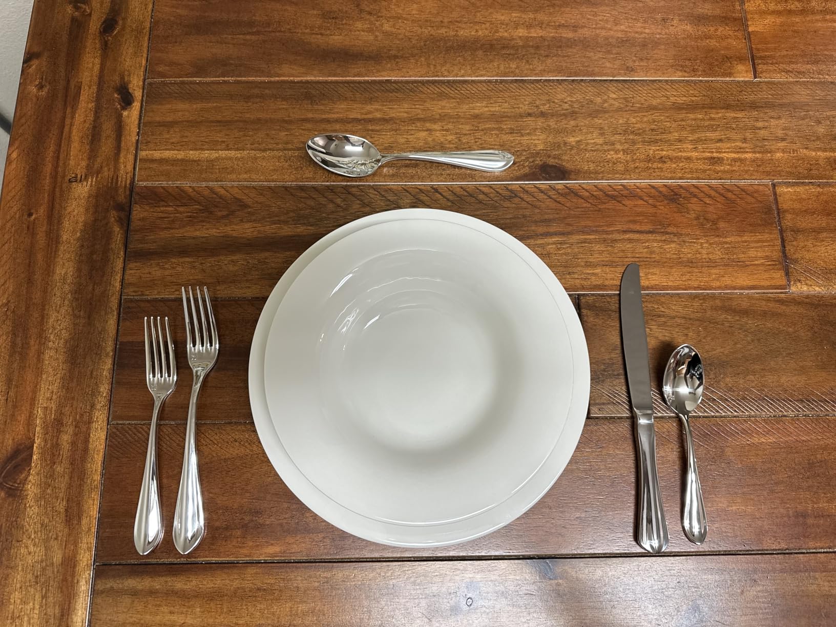 Villeroy & Boch New Cottage Basic 18 Piece Dinnerware Set, White | Porcelain dinnerware set with a soft organic form, dishwasher and microwave safe, stacks easily for catering customer photo 2