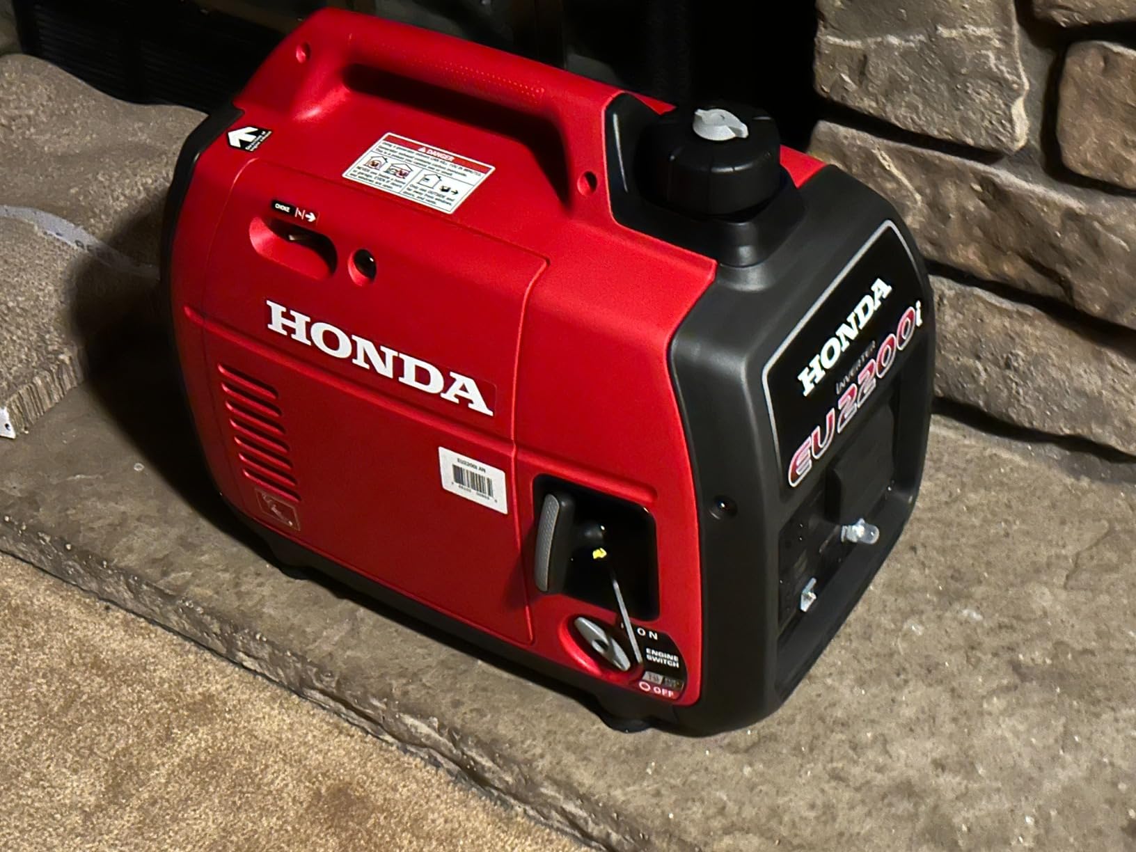 Honda EU2200i 2200 Watt Inverter Generator (EU220ITAN) | Super Quiet 120V Gas Powered Portable Generator for Camping or Home Backup Power Supply, Up to 8.1 Hour Run Time customer photo 1