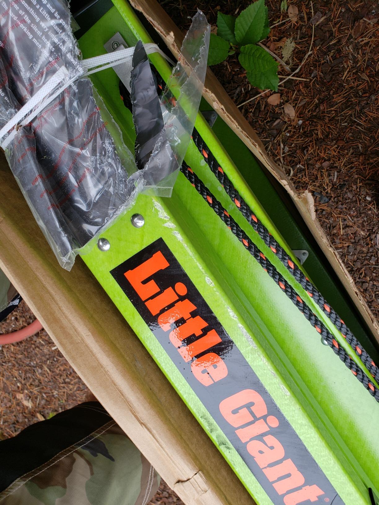 Little Giant Ladders, SumoStance, M28, 28 ft Extension Ladder, Fiberglass, Type IA, 300 lbs weight rating, Leveling Legs, Side Pulley, Bubble Level customer photo 2