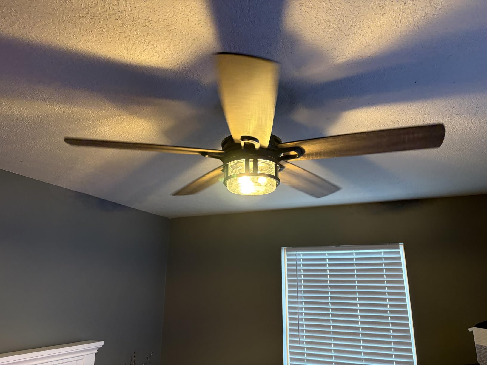 Honeywell Bonterra 52 Inch Ceiling Fan with LED Light and Remote Control, 5 Blades, Modern Fan for Rooms Over 400 Sq Ft, Matte Black customer photo 2