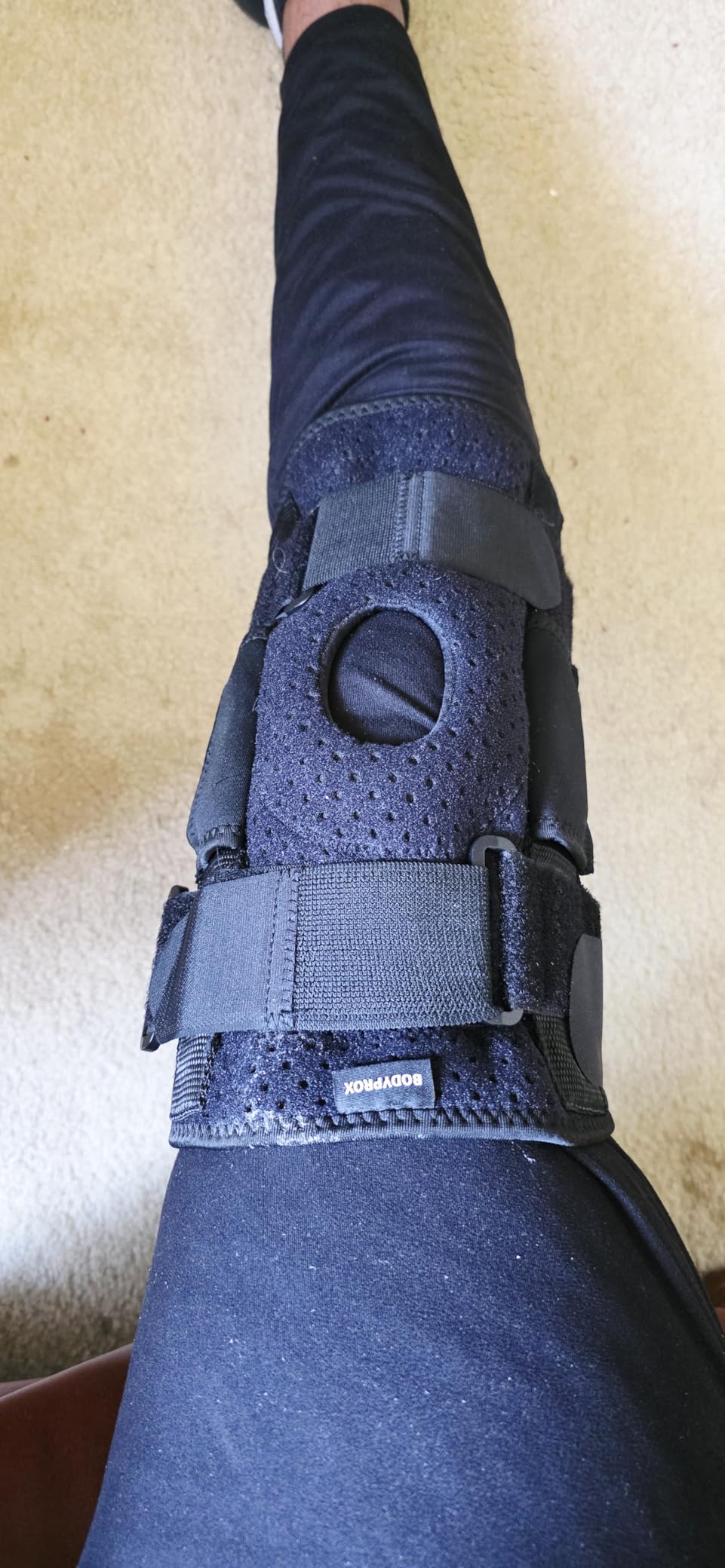 Bodyprox Hinged Knee Brace for Men and Women, Knee Support for Swollen ACL, Tendon, Ligament and Meniscus Injuries customer photo 1
