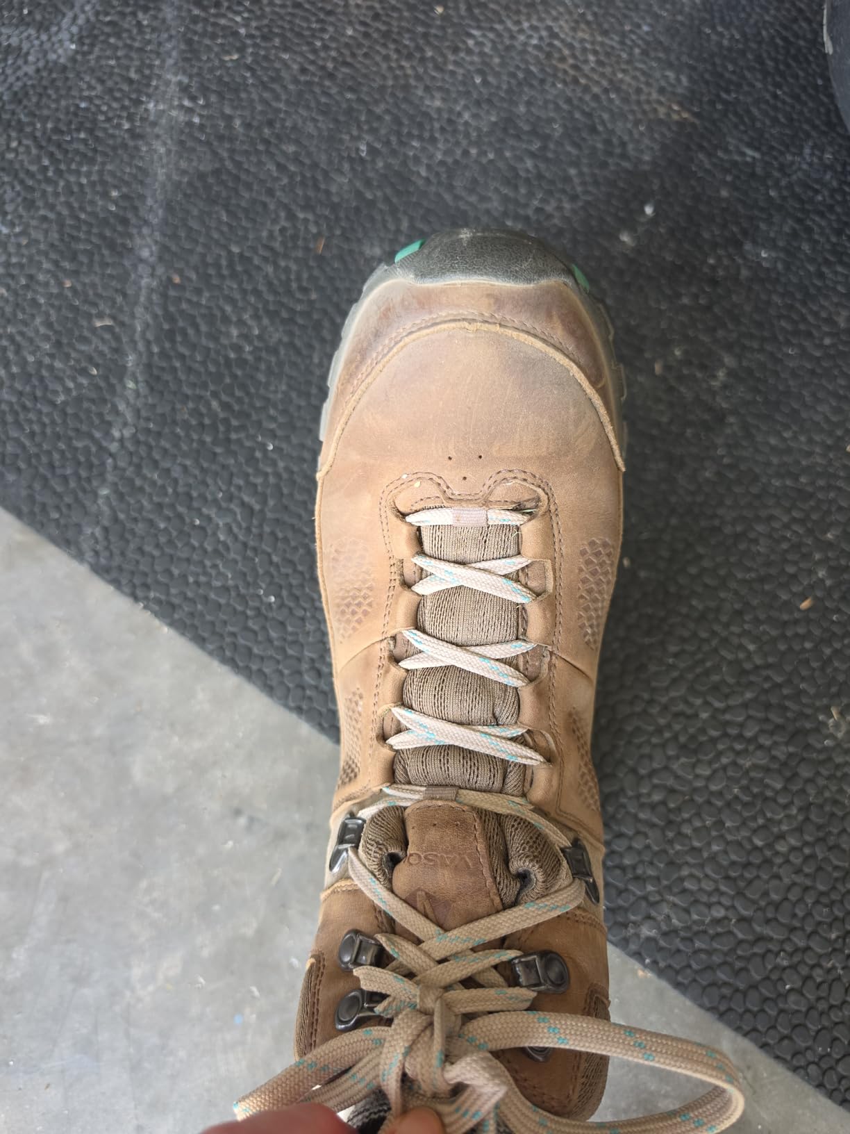 Vasque Women's Talus Mid Hiking Boot customer photo 1