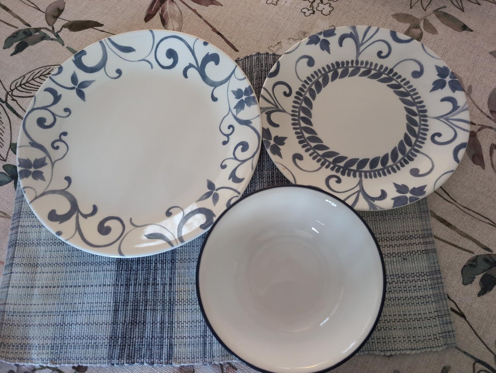 Corelle 12-Piece Dinnerware Set Service for 4, Chip Resistant, Glass, Artemis, Vitrelle customer photo 1