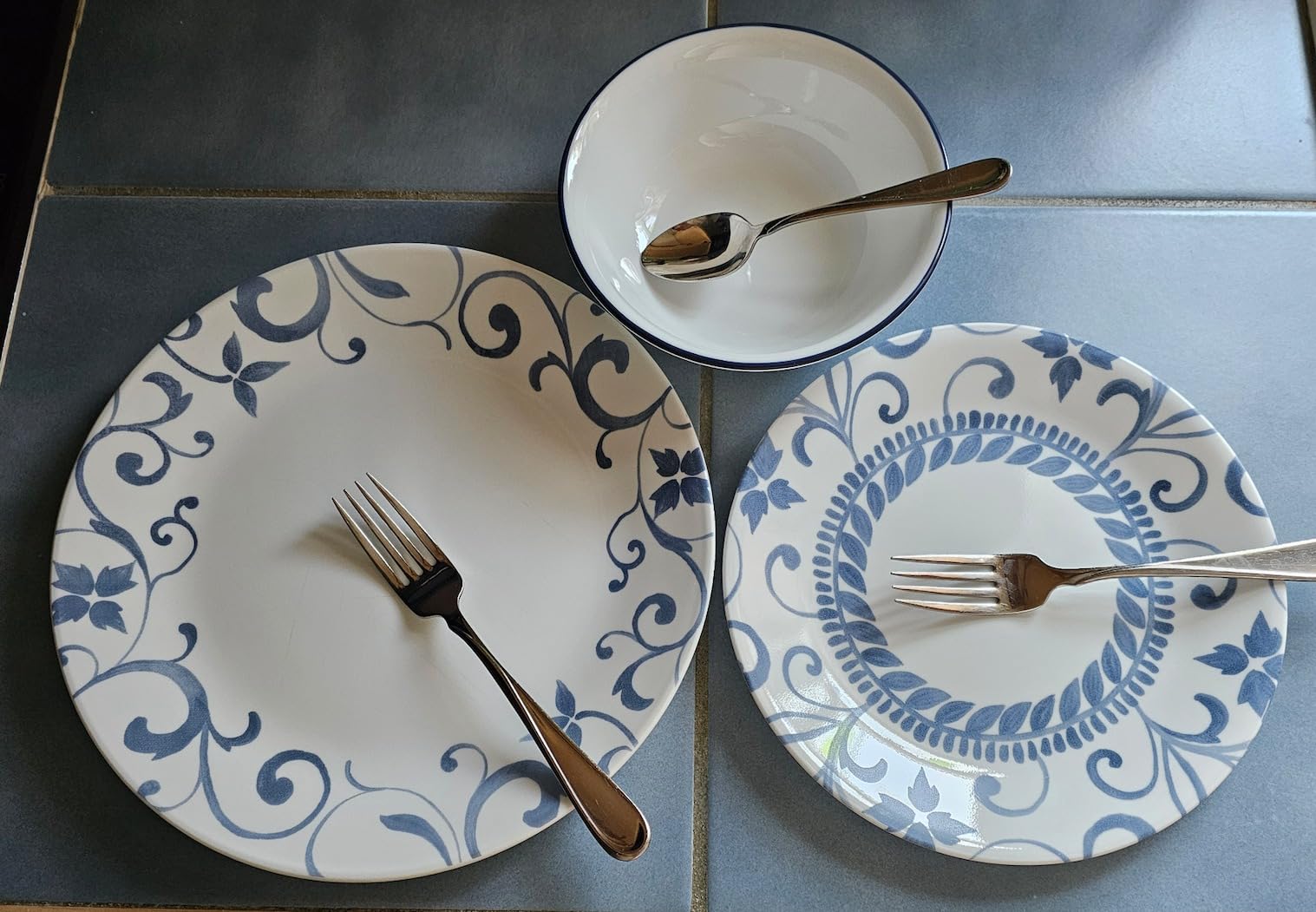 Corelle 12-Piece Dinnerware Set Service for 4, Chip Resistant, Glass, Artemis, Vitrelle customer photo 2