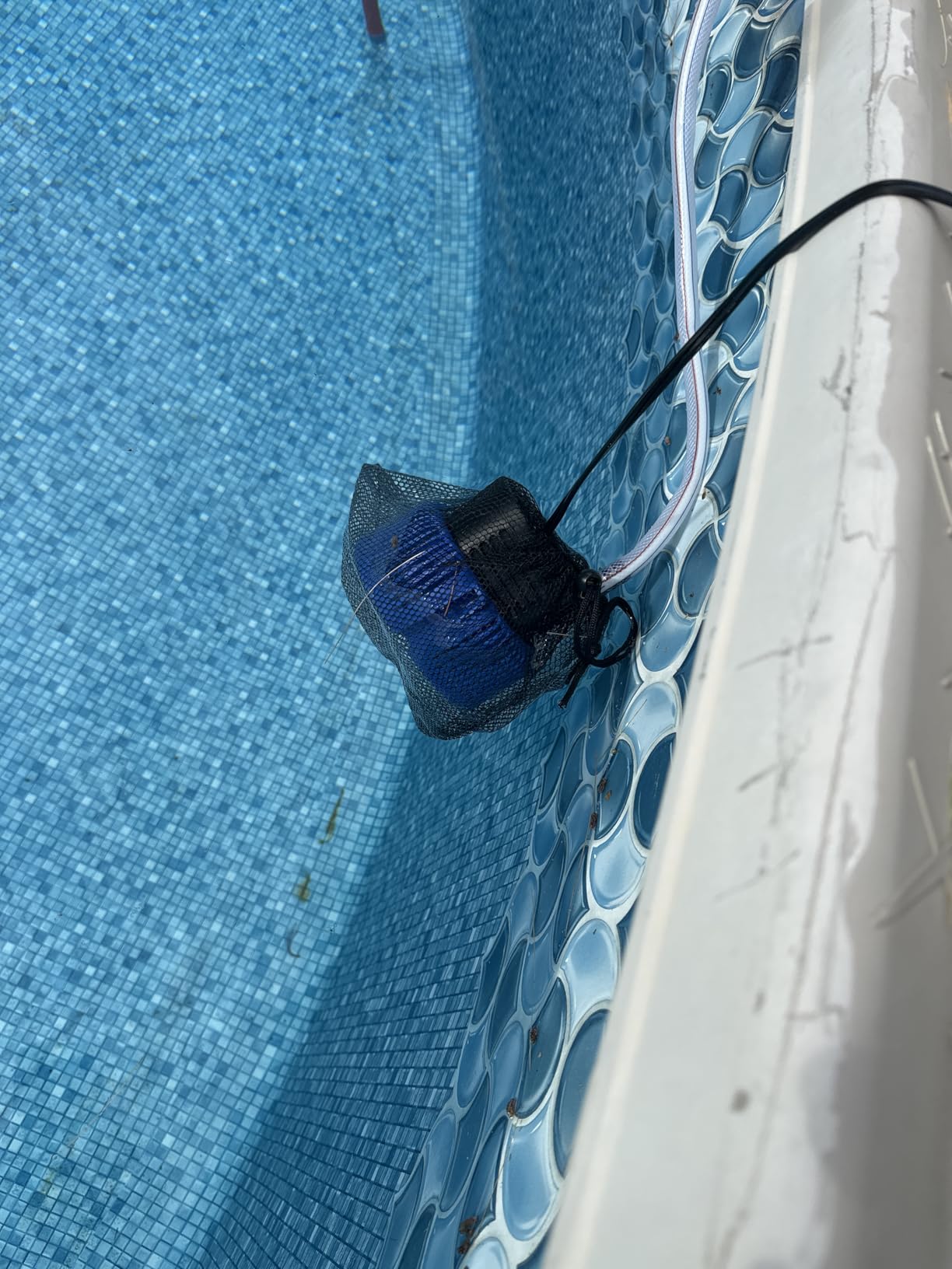 Pool Cover Pump above Ground - Submersible Water Sump Pump Swimming Water Removal Pumps, with Drainage Hose & 25 Feet Extra Long Power Cord, 850 GPH inGround, 3 Adapters customer photo 2