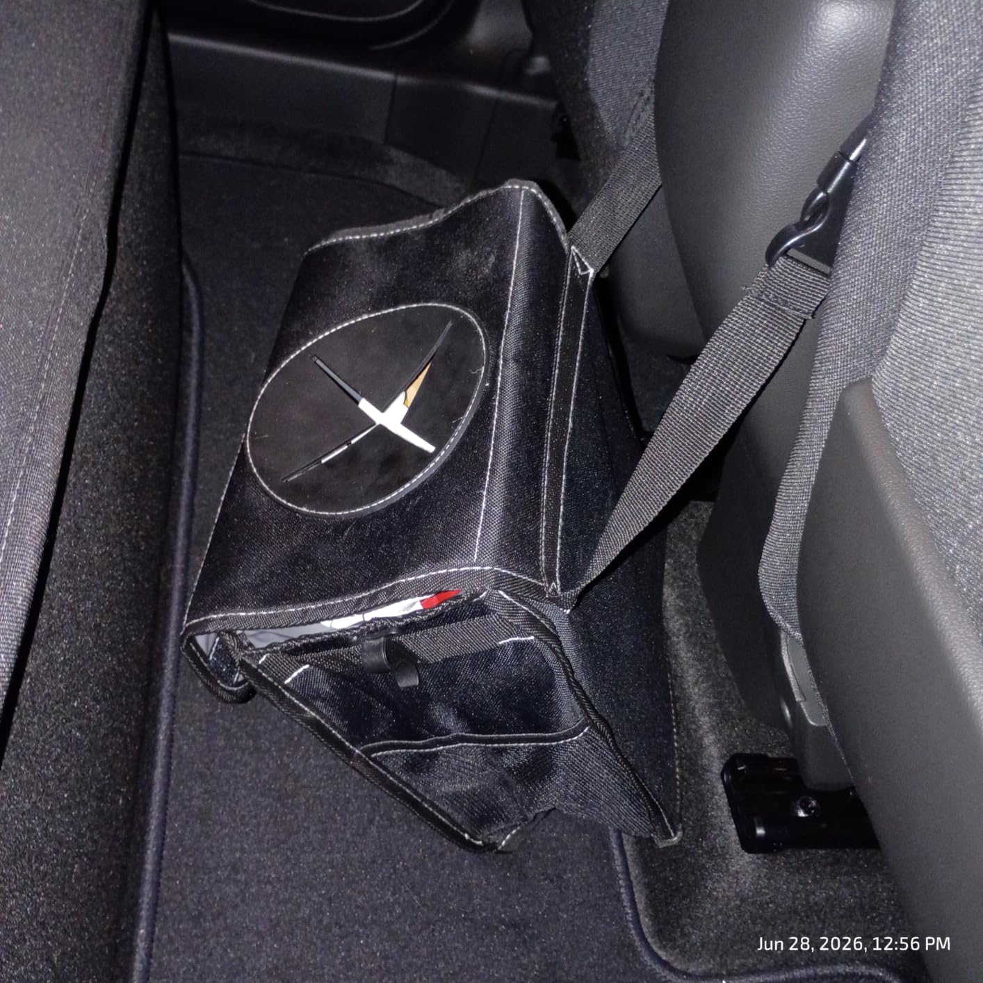 K KNODEL Car Trash Can, Waterproof Garbage Can, Trash Bag with Lid, Leak-Proof Car Bin, Trash Hanging Bag for SUV (Large, Black) customer photo 1