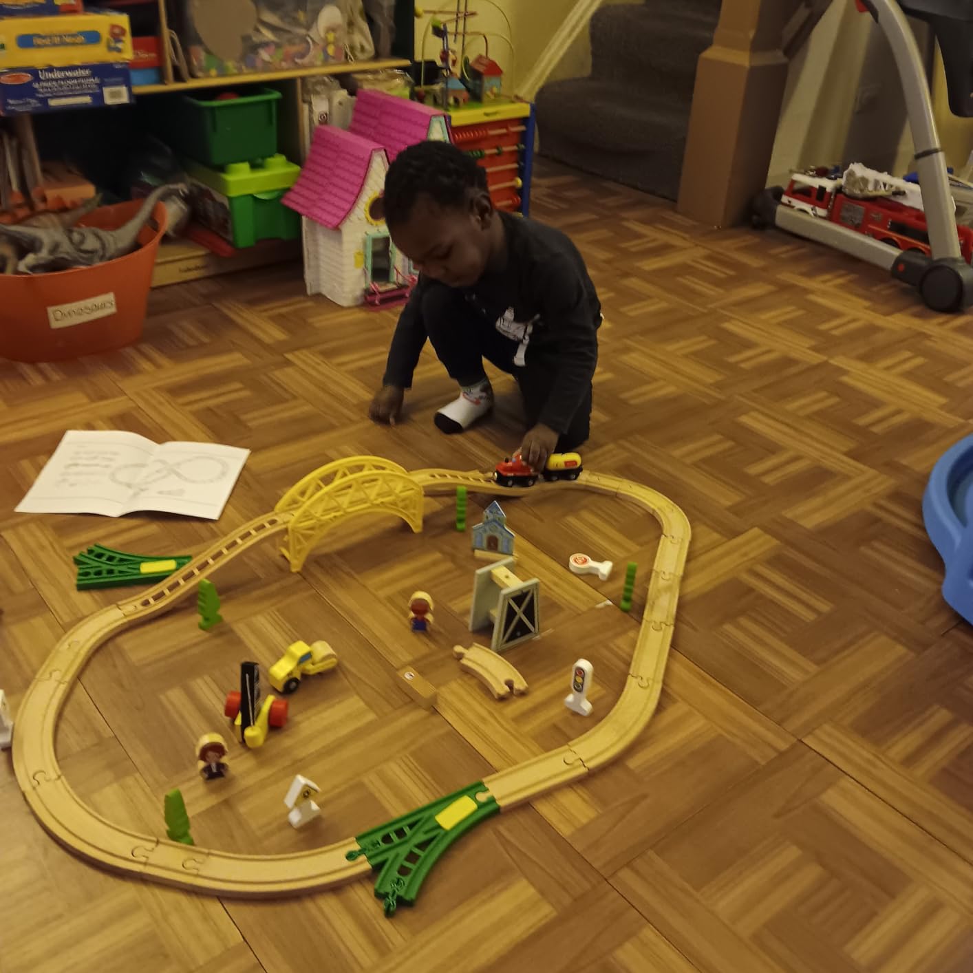TOY Life Wooden Train Set with Crane - 60-Pc Track - Magnetic Snap-Together, Fits Thomas Brio Chuggington customer photo 2