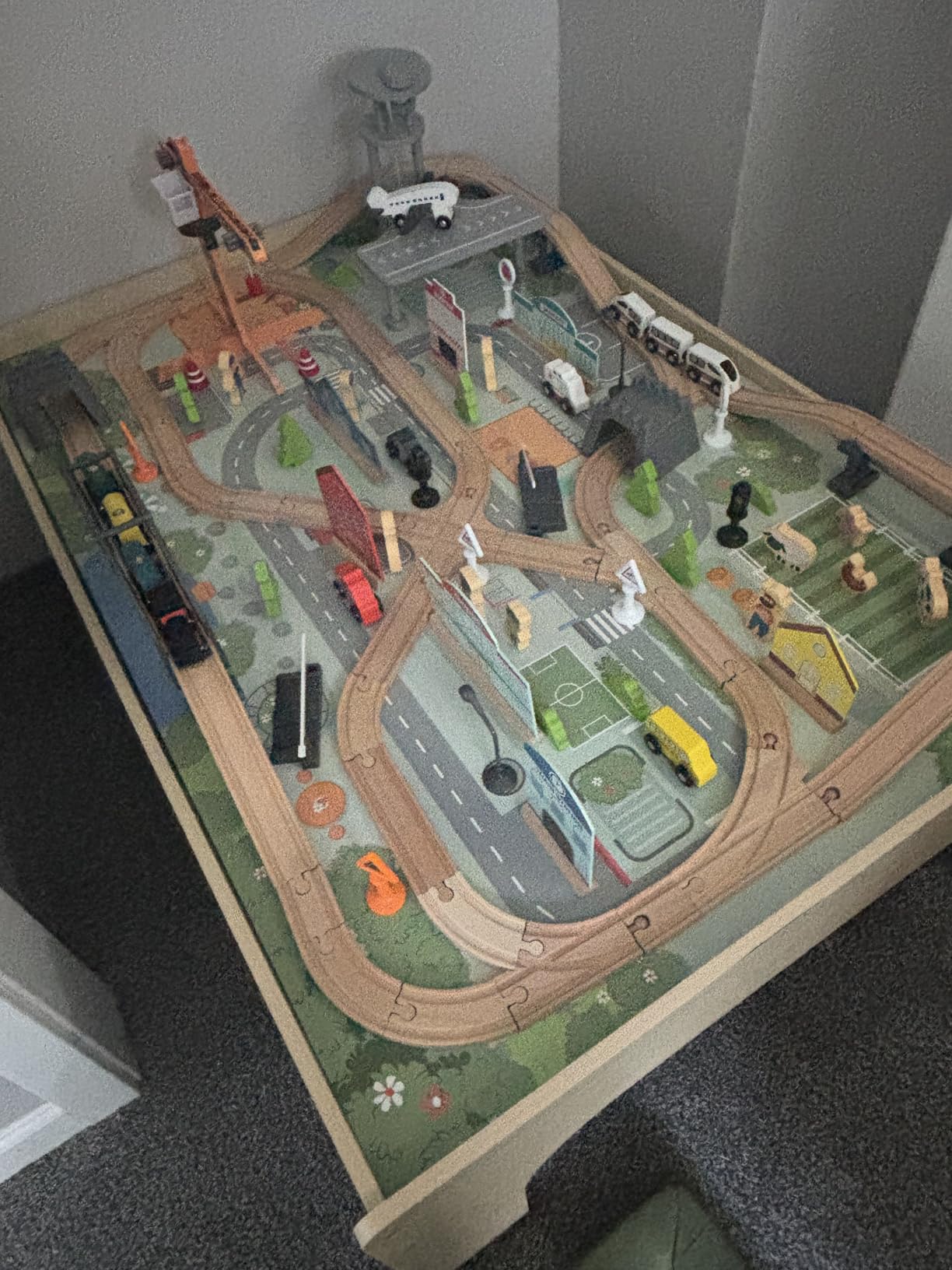 Amazon Basics 120 Piece Wooden Train Set with Activity Table - Sturdy Tracks, Storage Bin, Kids Gift for Age 3+ customer photo 2