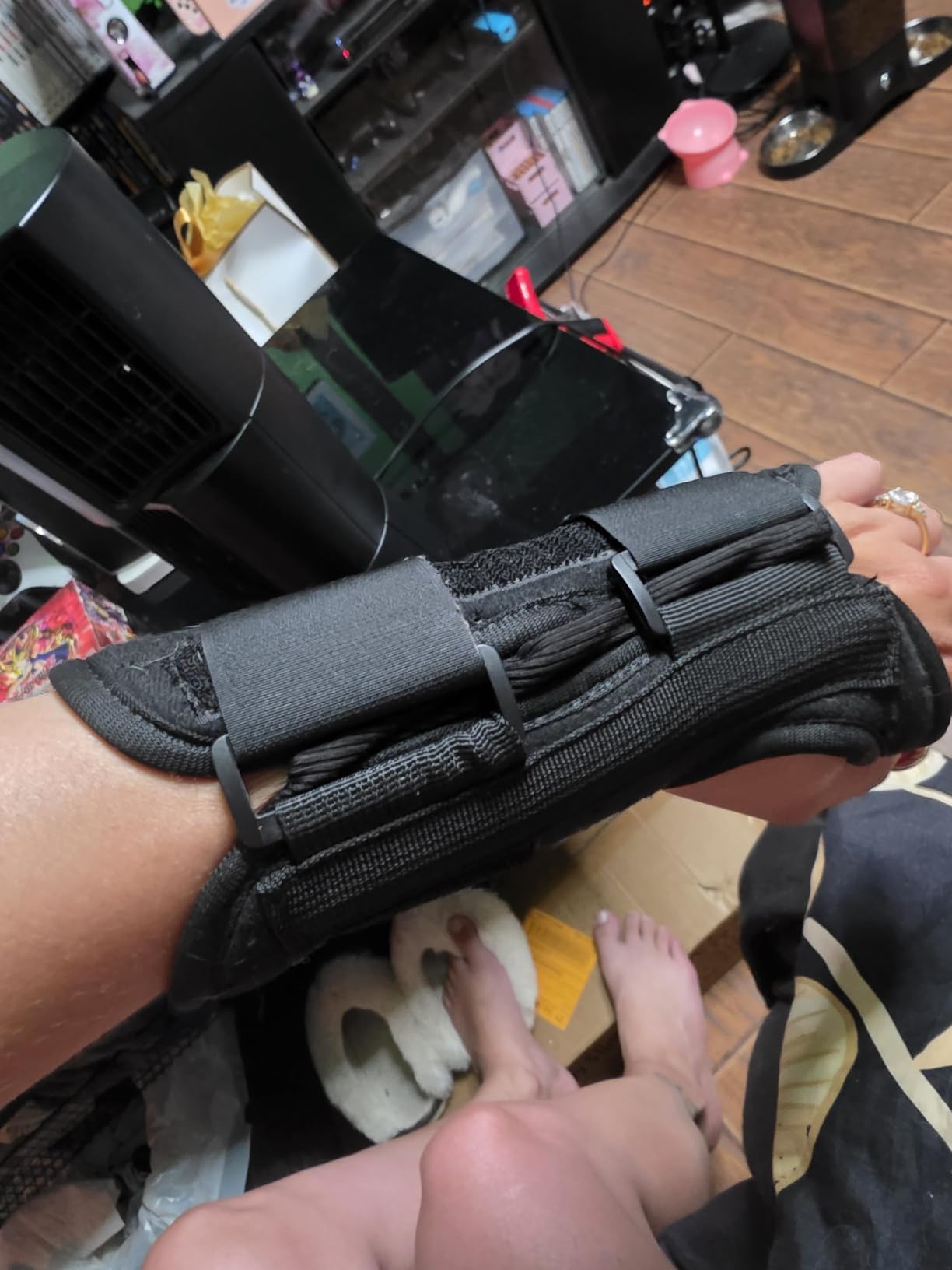 Amazon's Choice Night Wrist Brace, Carpal Tunnel Support Splint for Women Men, Pain Relief for Tendonitis, Arthritis, Sprain customer photo 1