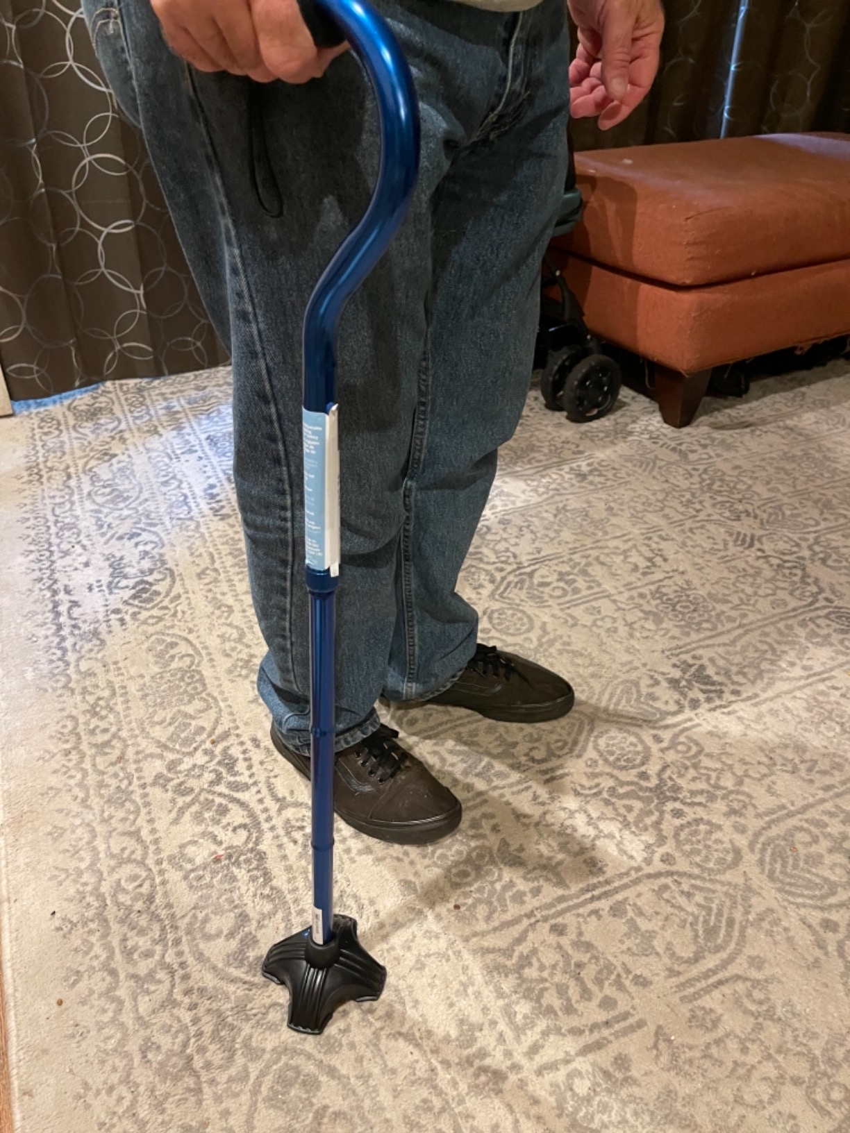 Medline Offset Folding Cane, 4-Point Base with Cushioned Gel Handle, Supports up to 350 lbs, Black customer photo 2