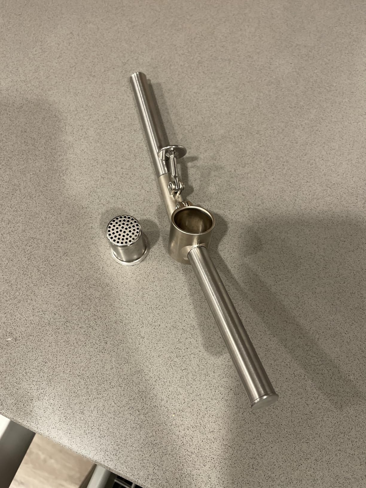 Garlic Press, 304 Stainless Steel Garlic Mincer & Crusher, Heavy Duty, Easy Squeeze, Rust Proof, Easy Clean customer photo 1