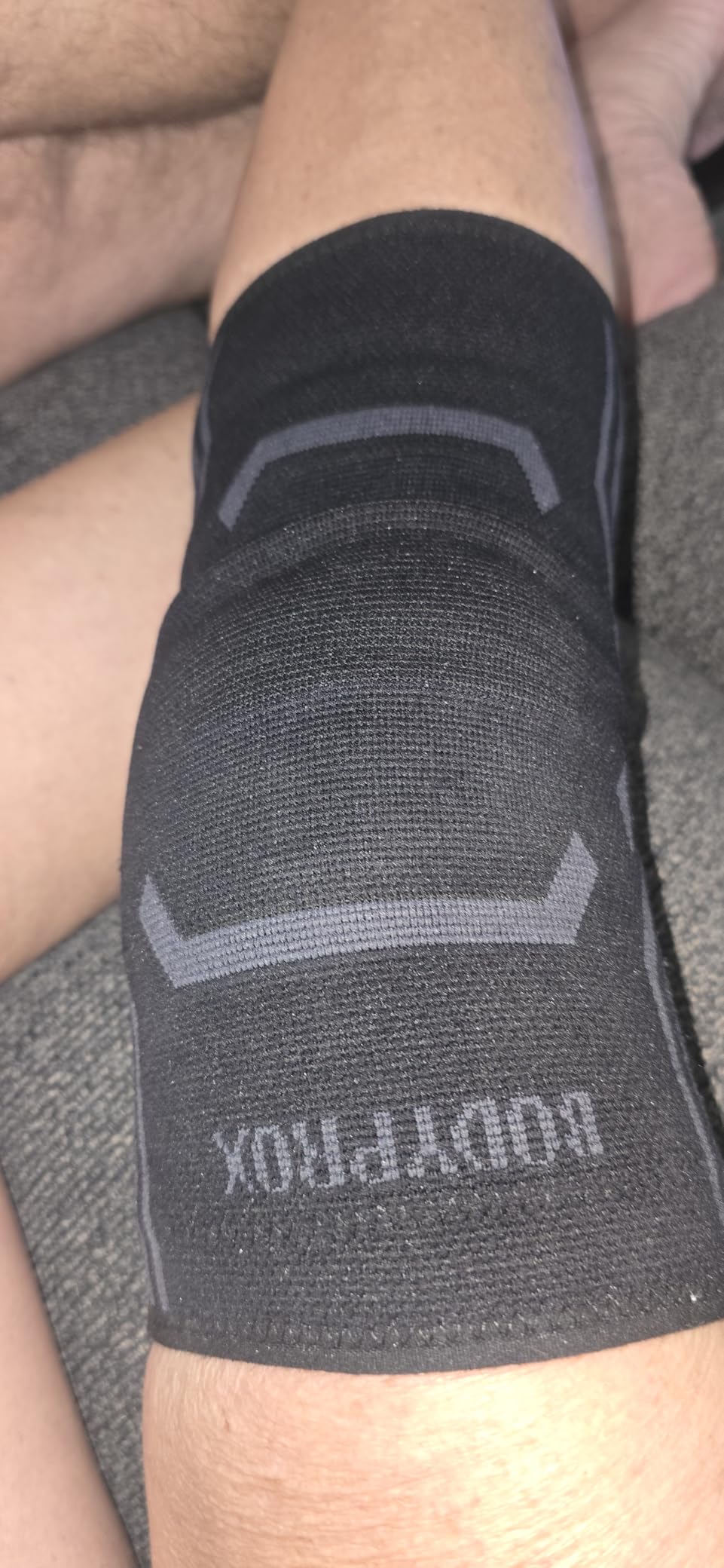 Bodyprox Knee Compression Sleeve for Men and Women (2 Pack), Knee Support Brace for Running and Work out (Medium) customer photo 2