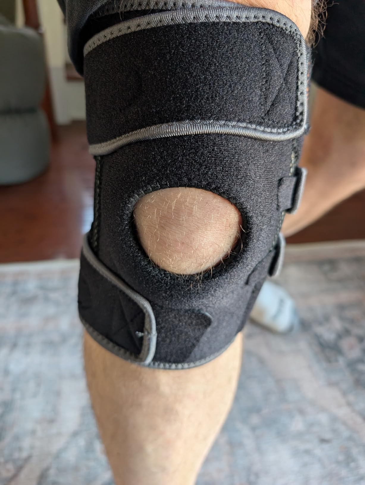 DR. BRACE ELITE Knee Brace with Side Stabilizers & Patella Gel Pads for Maximum Knee Pain Support and fast recovery for men and women customer photo 2
