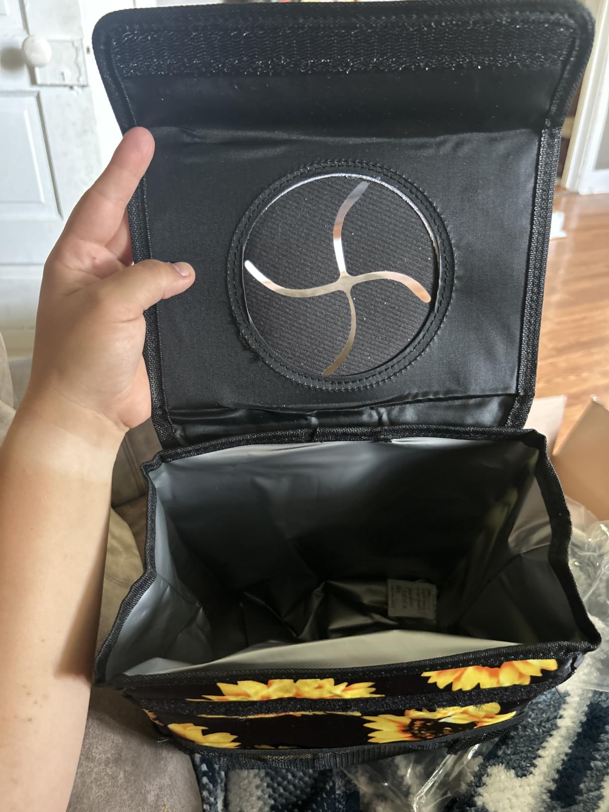 Vankor Car Trash Can Bin with Lid Hanging for Back Seat, Car Accessories for Women Men Leak Proof Automotive Garbage Cans Leakproof Vehicle Trash Can for Truck SUV Black customer photo 2
