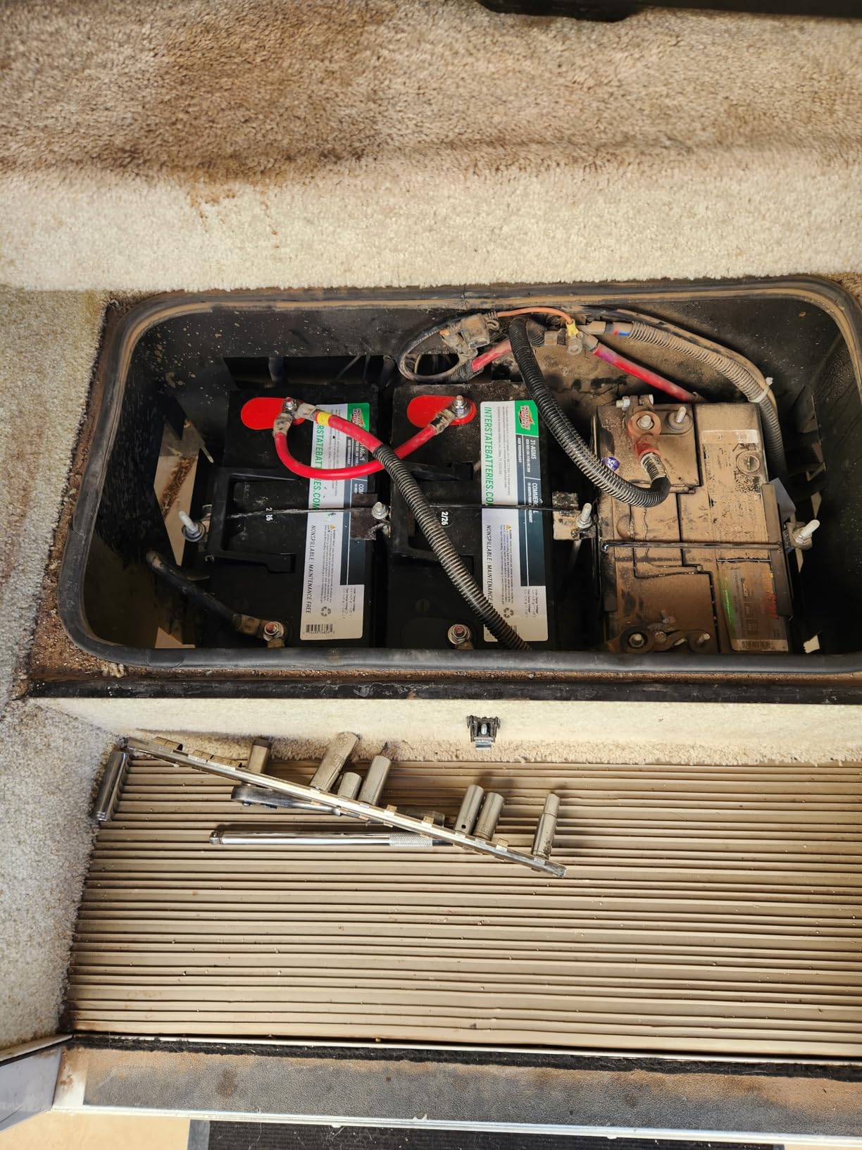 Interstate Batteries Marine/RV Battery 12V 100Ah 925CCA 1110CA Group 31 AGM customer photo 1