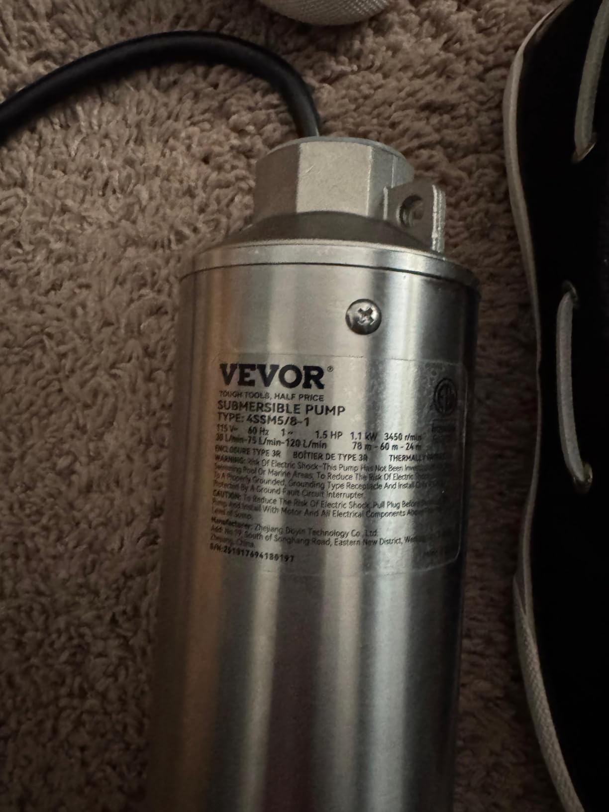 VEVOR Deep Well Submersible Pump, 1.5HP 115V/60Hz, 37gpm 276ft Head, with 33ft Cord & External Control Box, 4
