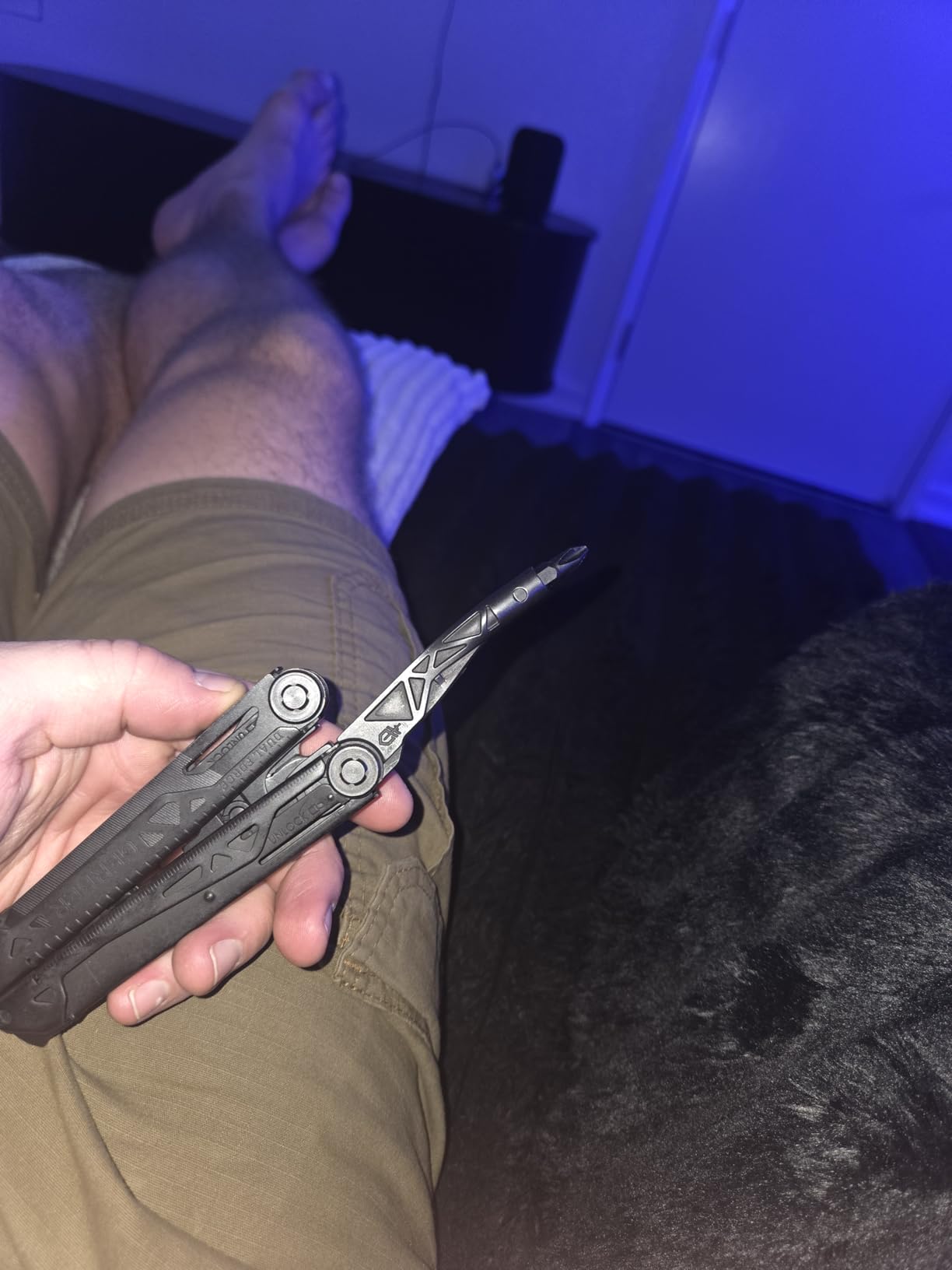 Gerber Gear Dual-Force Multitool - Heavy Duty, Center Axis Driver, Blunt Nose Pliers with Saw, Wire Cutters, Bit Storage, and More customer photo 2