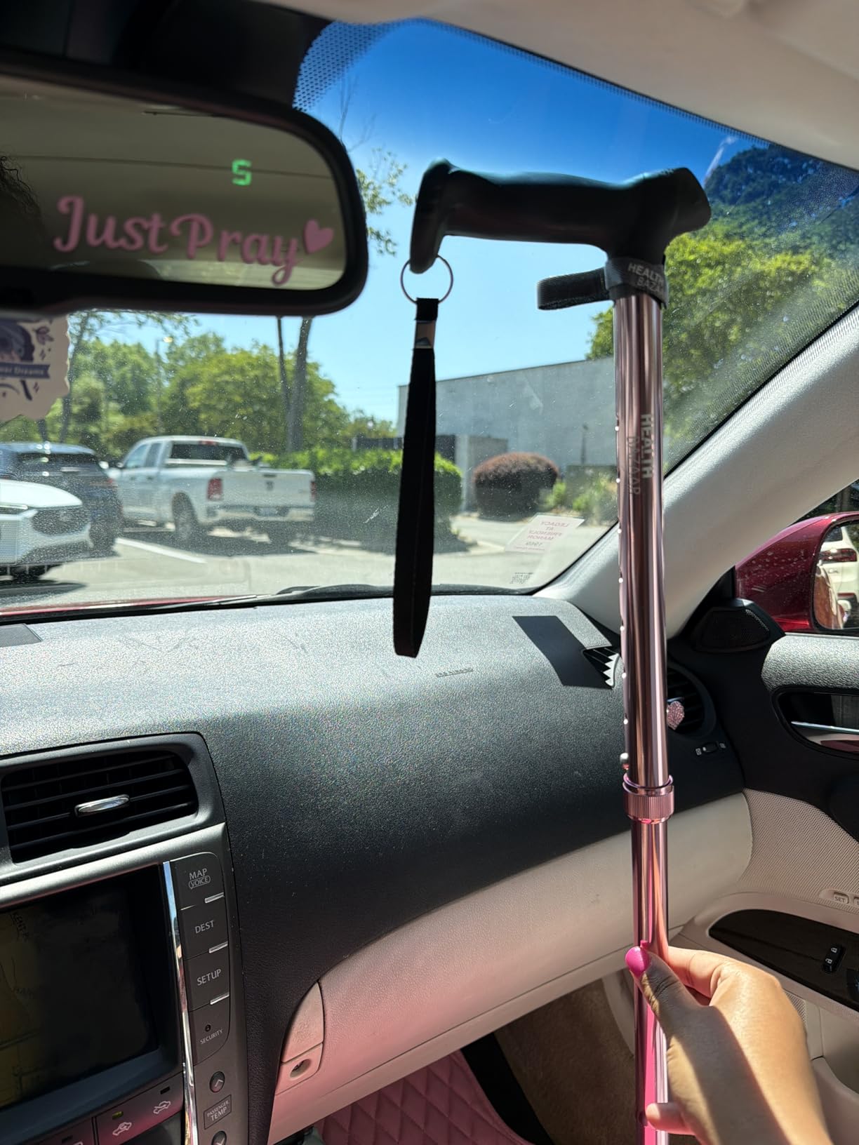 All Terrain Walking Cane for Men & Women, Lightweight, Foldable, Adjustable, Shock Absorption, Collapsible Walking Stick for Seniors & Adults | HealthBazaar customer photo 1