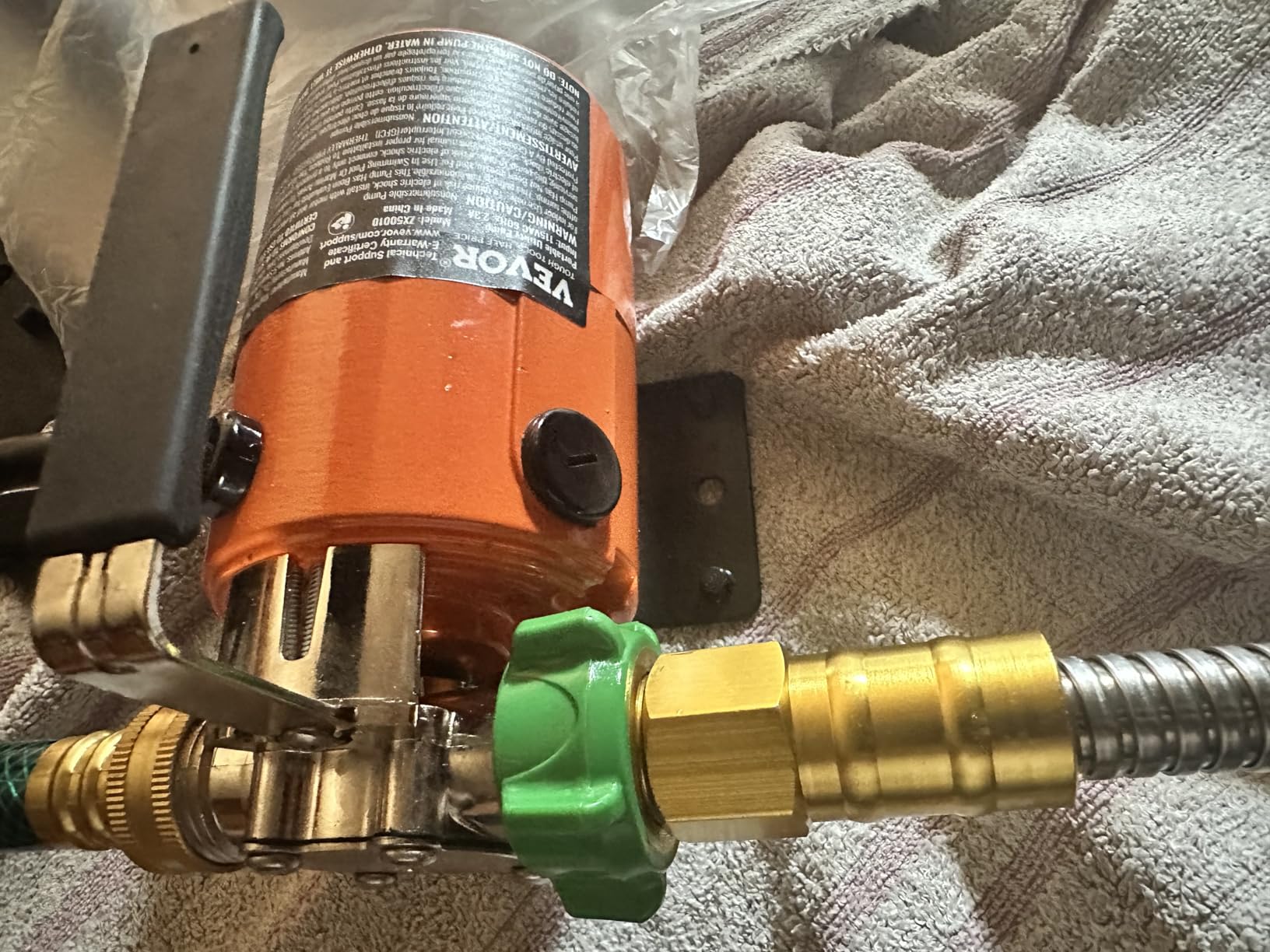 VEVOR Cast Iron Water Transfer Pump, 115V AC 1600 GPH 1/2HP, Portable Electric Utility Pump with Carbon Brush, Filter, Brass Connectors, for Garden, Rain Barrel, Pool, Pond, Hot Tub, Aquarium Draining customer photo 2