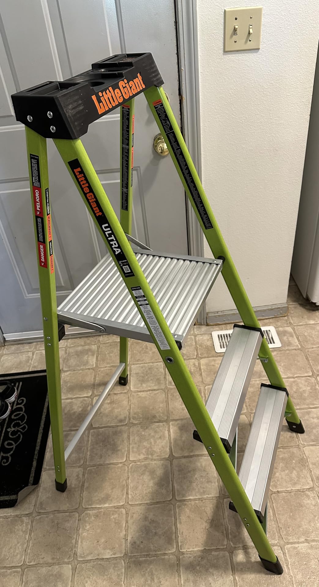 Little Giant Ultra Step Ladder, 3 Step with XL Platform, 11863 | 3 Step Lightweight Foldable Non-Conductive Fiberglass, Max 8 ft Reach, Type IA 300 lbs. Weight Capacity customer photo 1