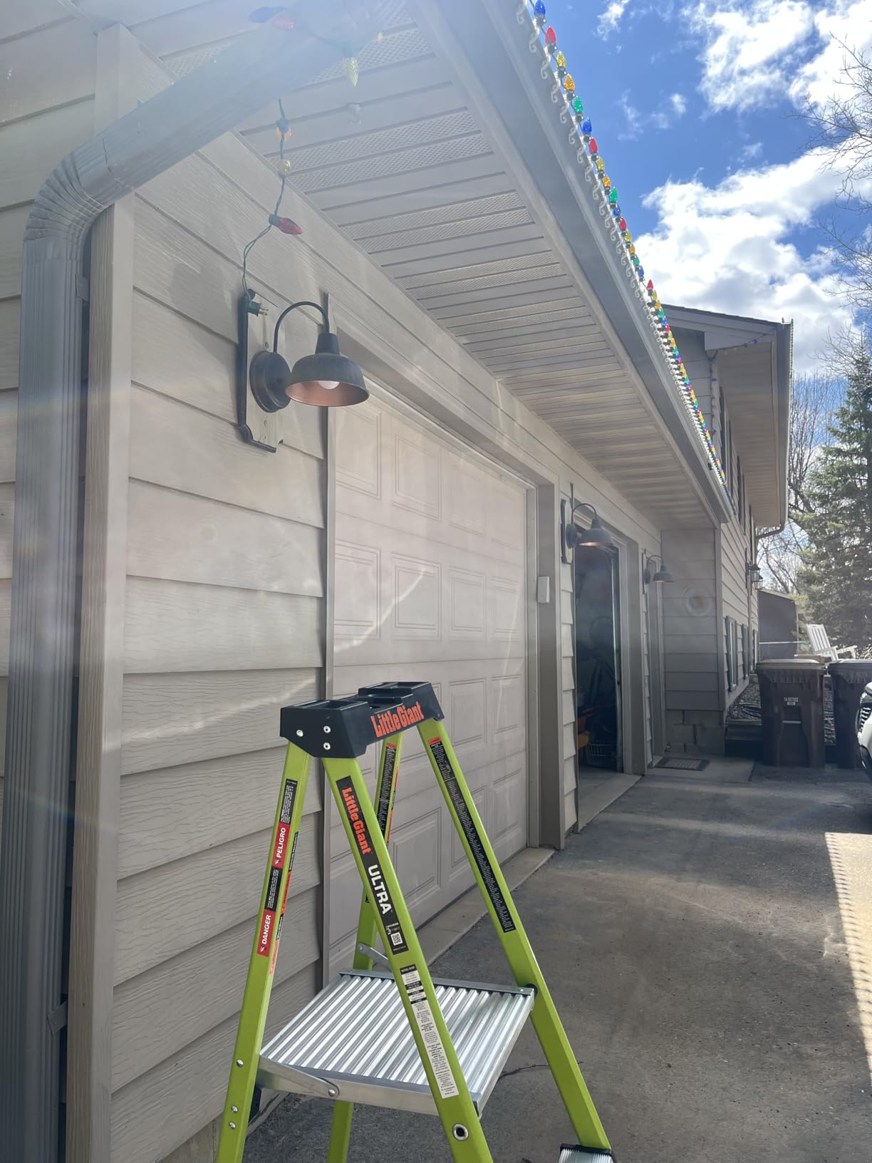Little Giant Ultra Step Ladder, 3 Step with XL Platform, 11863 | 3 Step Lightweight Foldable Non-Conductive Fiberglass, Max 8 ft Reach, Type IA 300 lbs. Weight Capacity customer photo 2