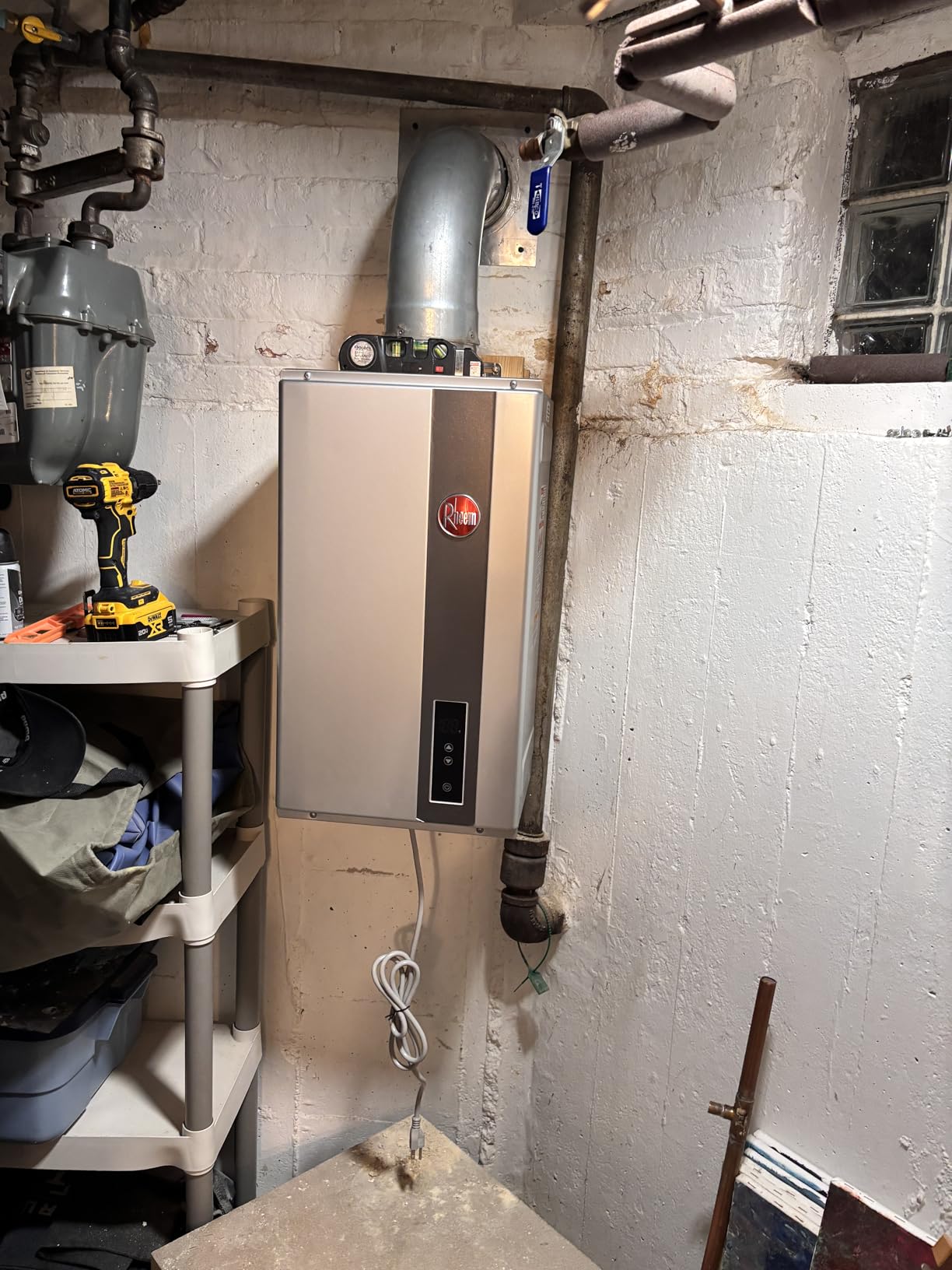 Rheem RTG-70DVLN-3 High Efficiency Non-Condensing Indoor Tankless Natural Gas Water Heater 7.0 GPM, 160,000 BTUs customer photo 1