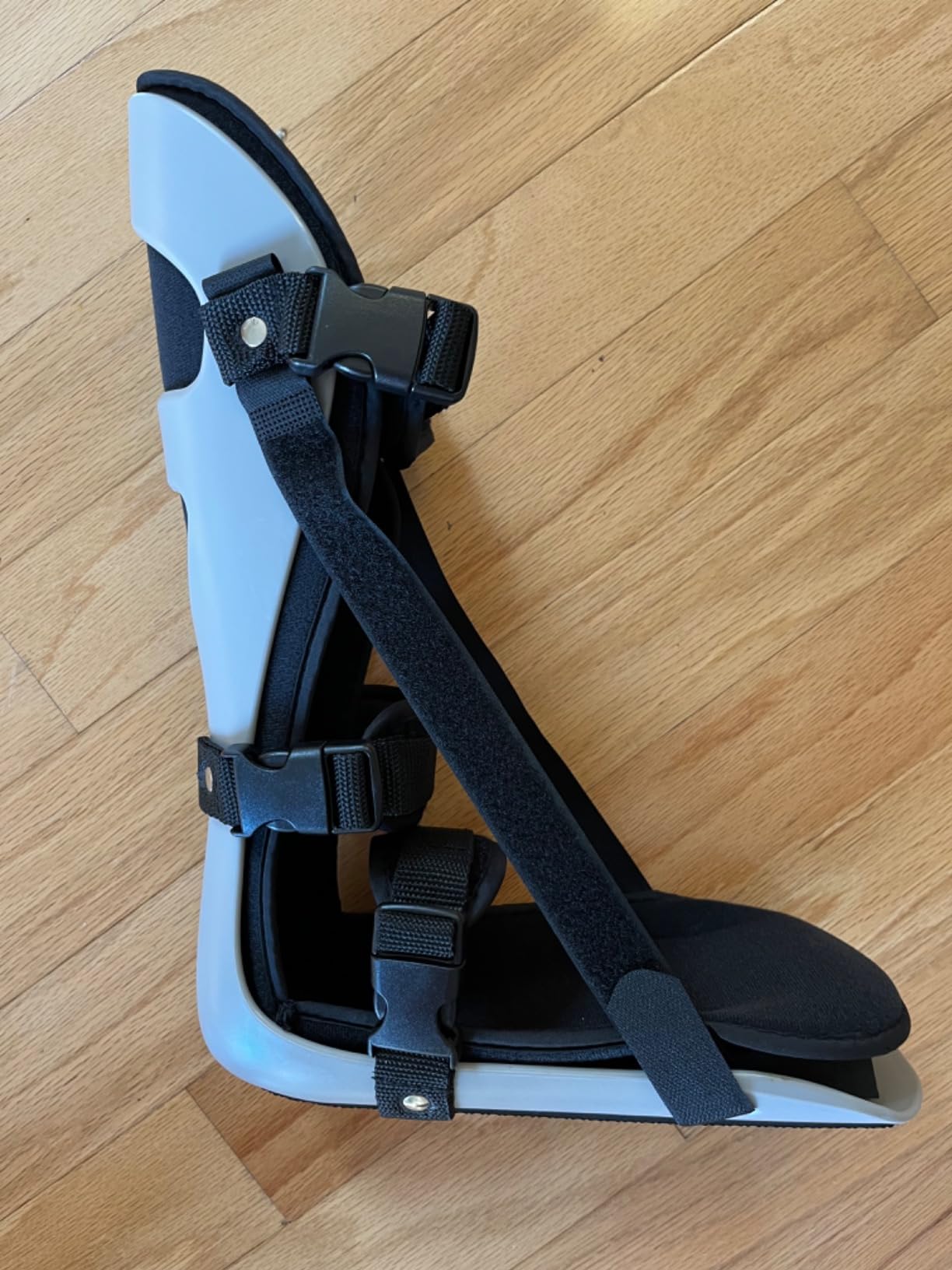 Plantar Fascitis Night Splint Adjustable Leg Support Brace for Fascia, Tendon and Calf Stretching, Heel and Bone Spur, Arch Pain Treatment Fit Right or Left Foot, Grey, Medium customer photo 2