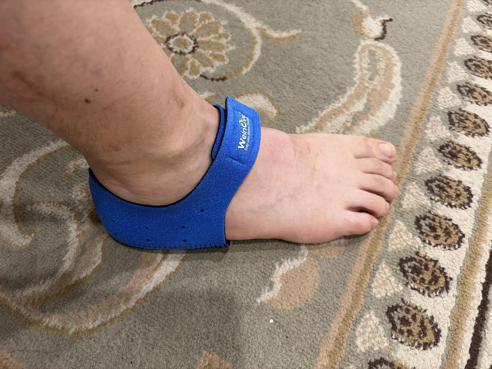 Heel Protectors Cups for Plantar Fasciitis - Welnove Heel Cups for Women Men Heels Spur Pain Relief - Heel Inserts Pads for Achilles Tendonitis Dry Cracked Heel Support Cushion customer photo 1