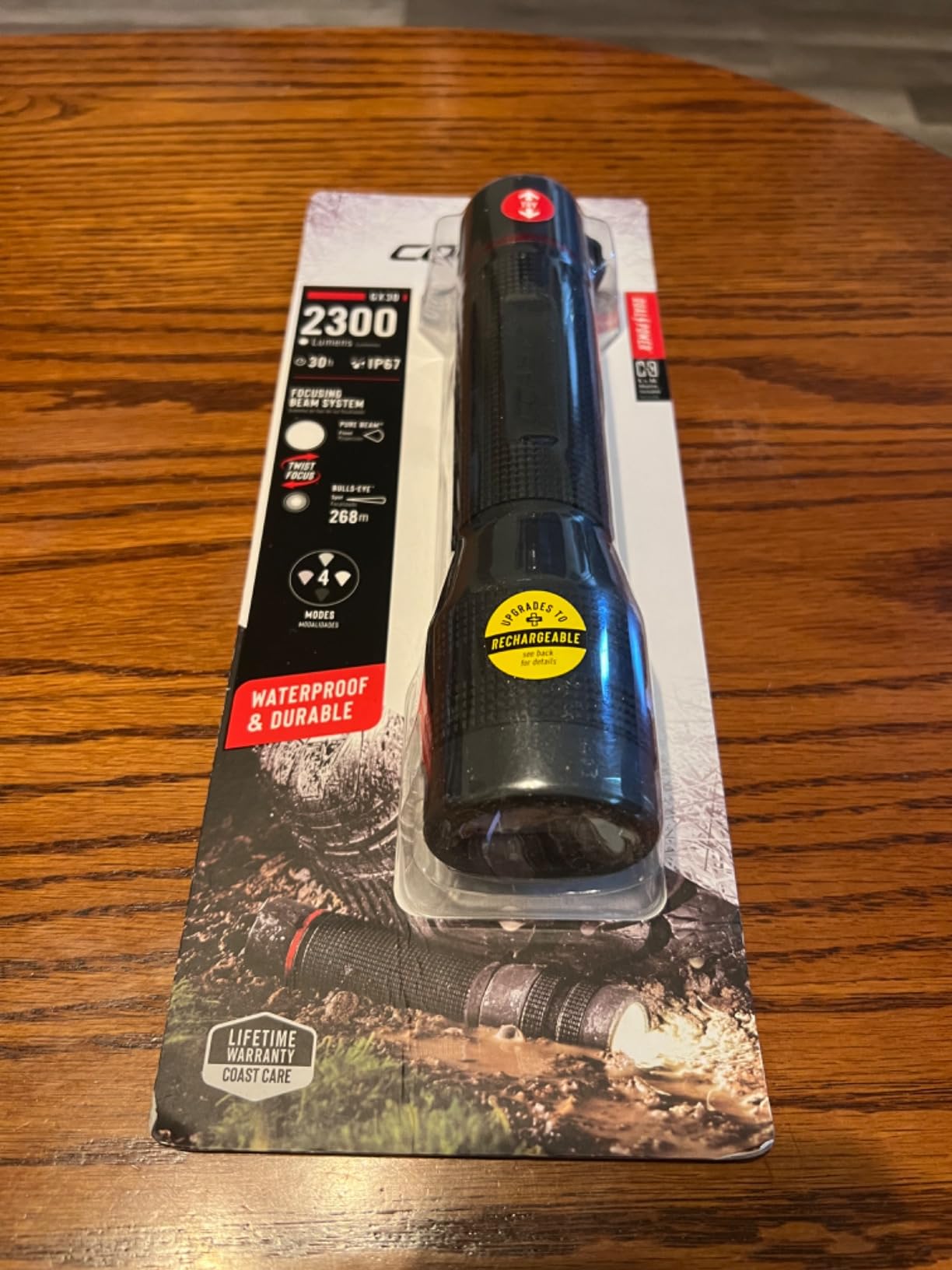 COAST GX30 2300 Lumen Waterproof Alkaline and Rechargeable Dual Power LED Flashlight with Twist Focus, Anti-Roll Cap and Textured Handle, 6 x AA Batteries Included (length 8.5 inches) customer photo 1