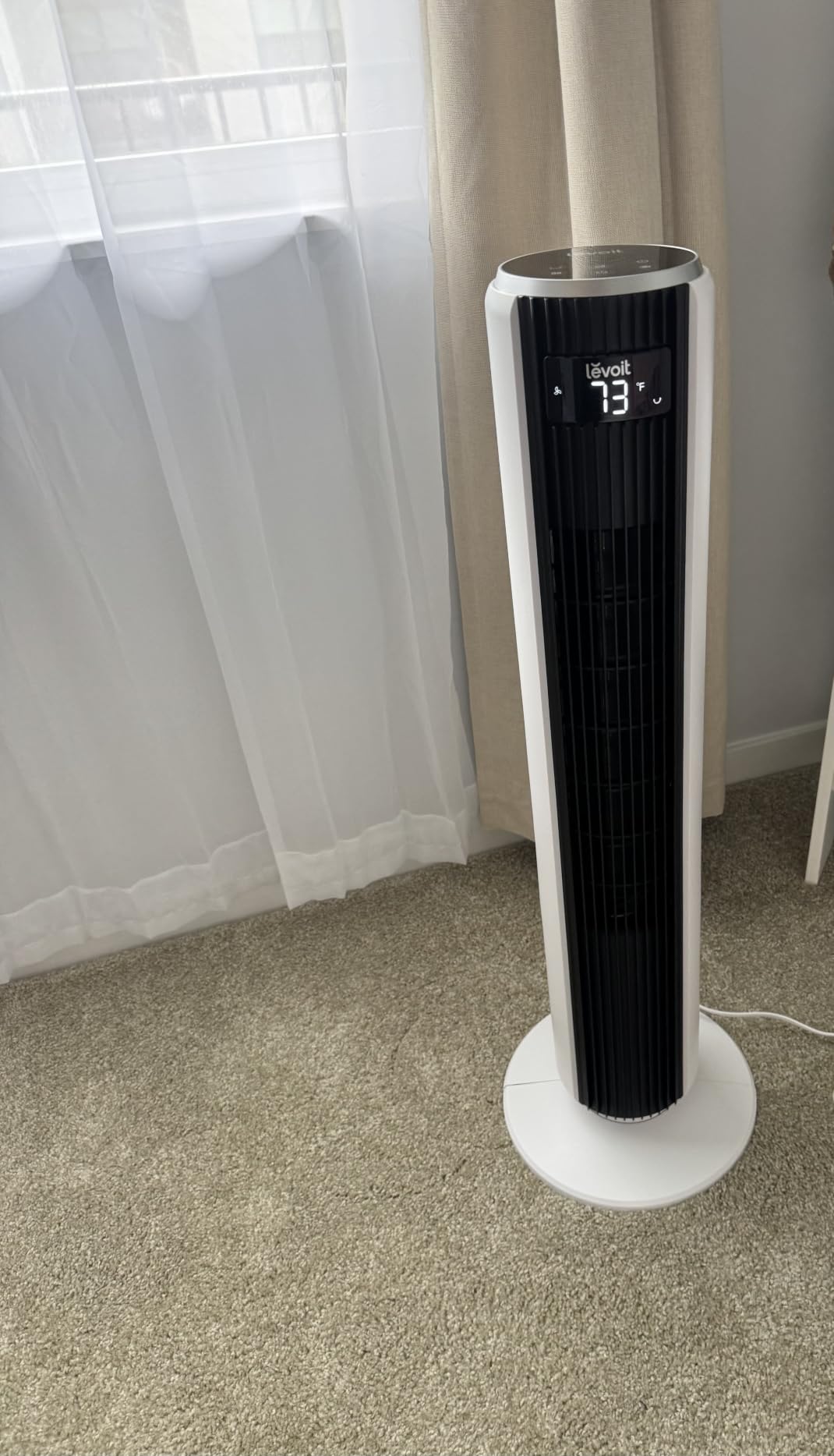 LEVOIT Classic 36 inch Tower Fan for Bedroom, 28ft/s Airflow Standing Fan that Blows Cold Air for Home, 90° Oscillation, Quiet 28dB, Remote, 12H Timer, 5 Speeds, 4 Modes with Smart Sensor, Black customer photo 1