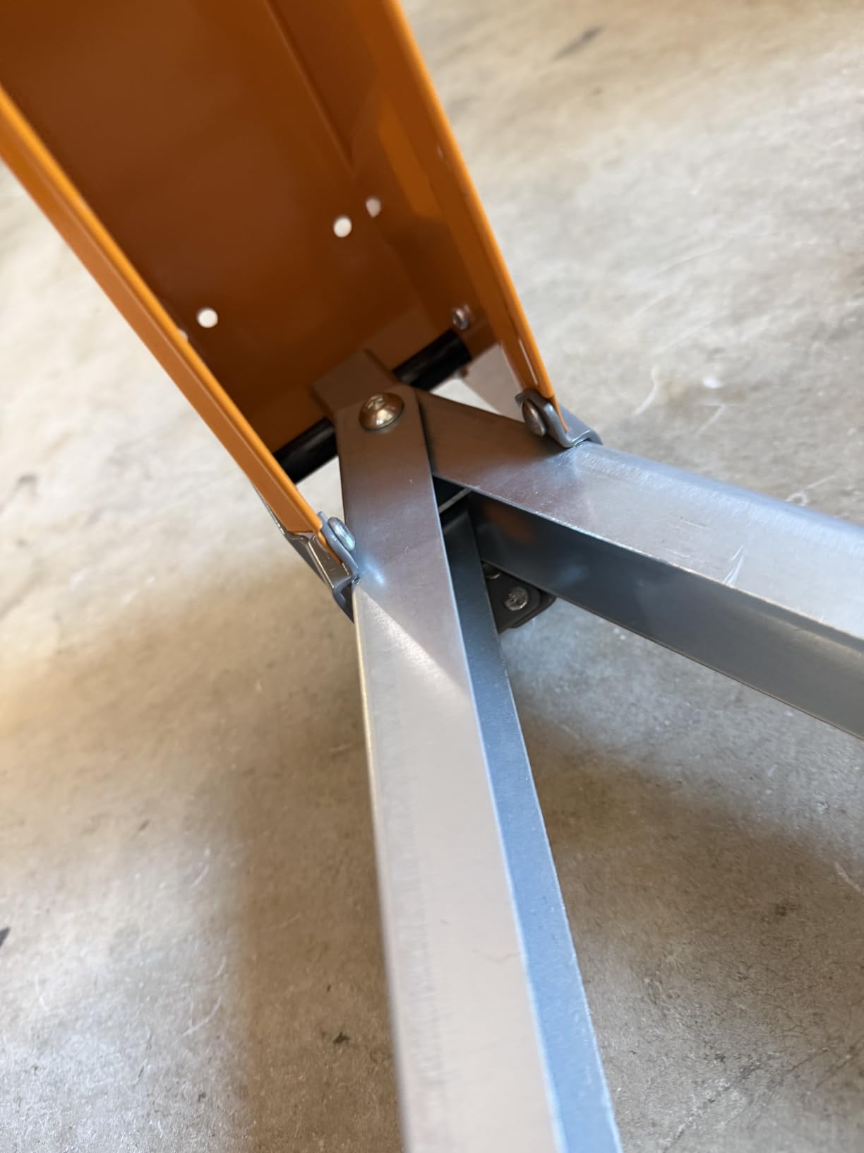 BORA Workhorse XT Adjustable Saw Horses 2 Pack Folding Heavy Duty Sawhorse with Adjustable Height Legs, 2700 lbs Capacity - Portable Workbench & Work Station with Built-in Bottle Opener PM-3360T customer photo 2