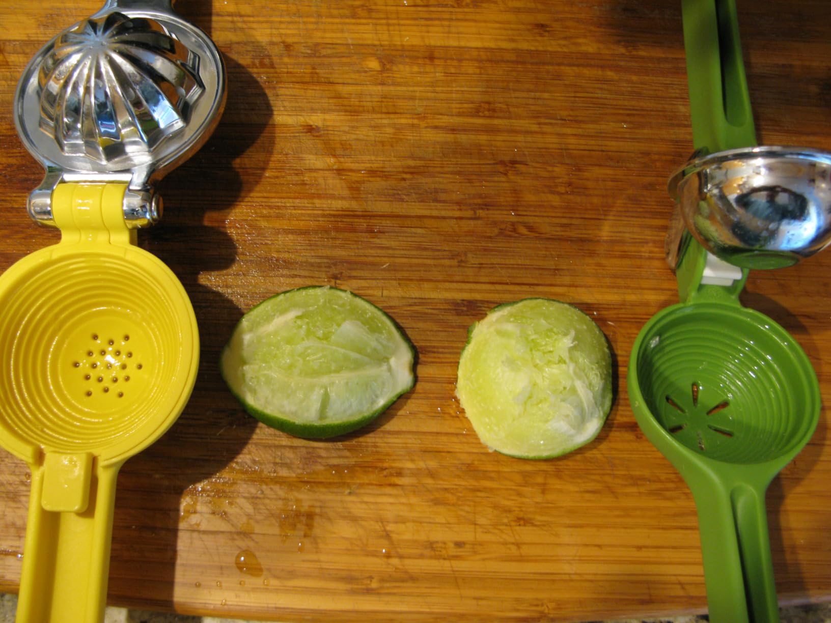 KitchenAid Citrus Juice Press Squeezer for Lemons and Limes with Seed Catcher and Pour Spout, 8 Inch customer photo 1